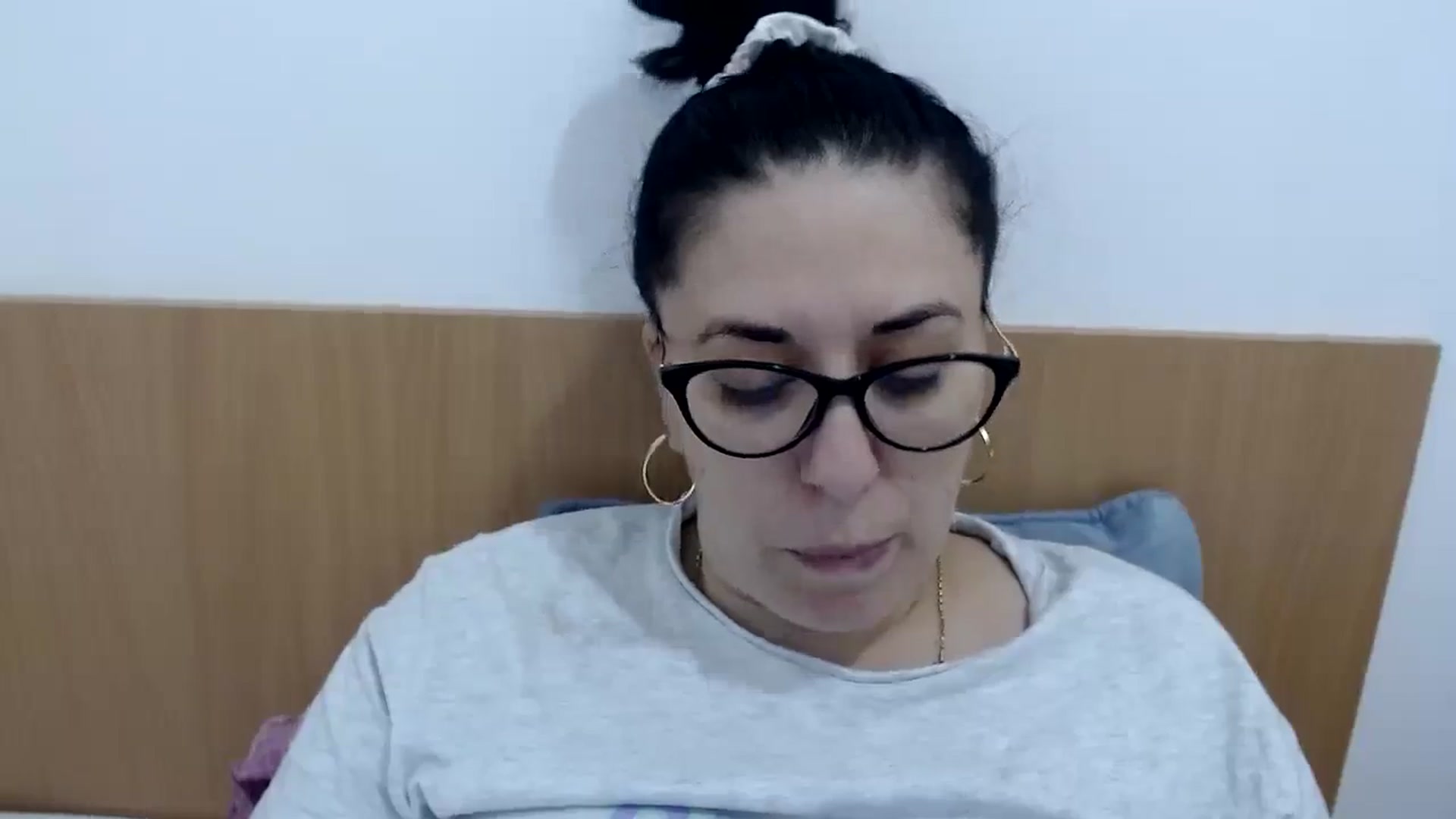 Gallery image thumbnail from Aliceblack24's myfreecams stream on, 10/24/2023, 08:47 image 6 of 20