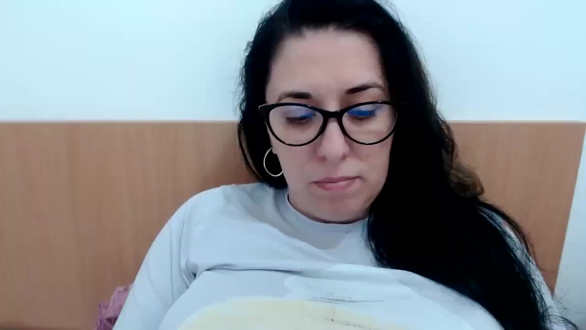 Gallery image thumbnail from Aliceblack24's myfreecams stream on, 10/24/2023, 12:29 image 9 of 20