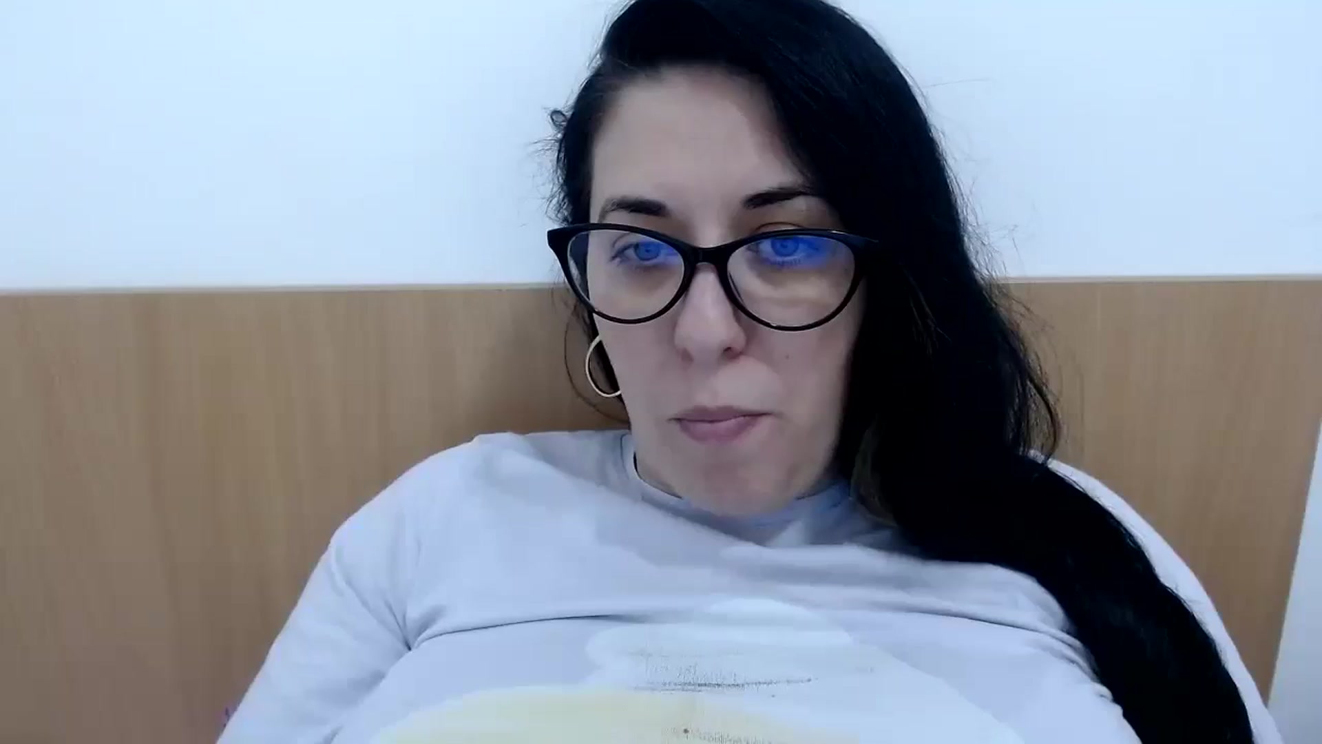 Gallery image thumbnail from Aliceblack24's myfreecams stream on, 10/24/2023, 12:29 image 1 of 20