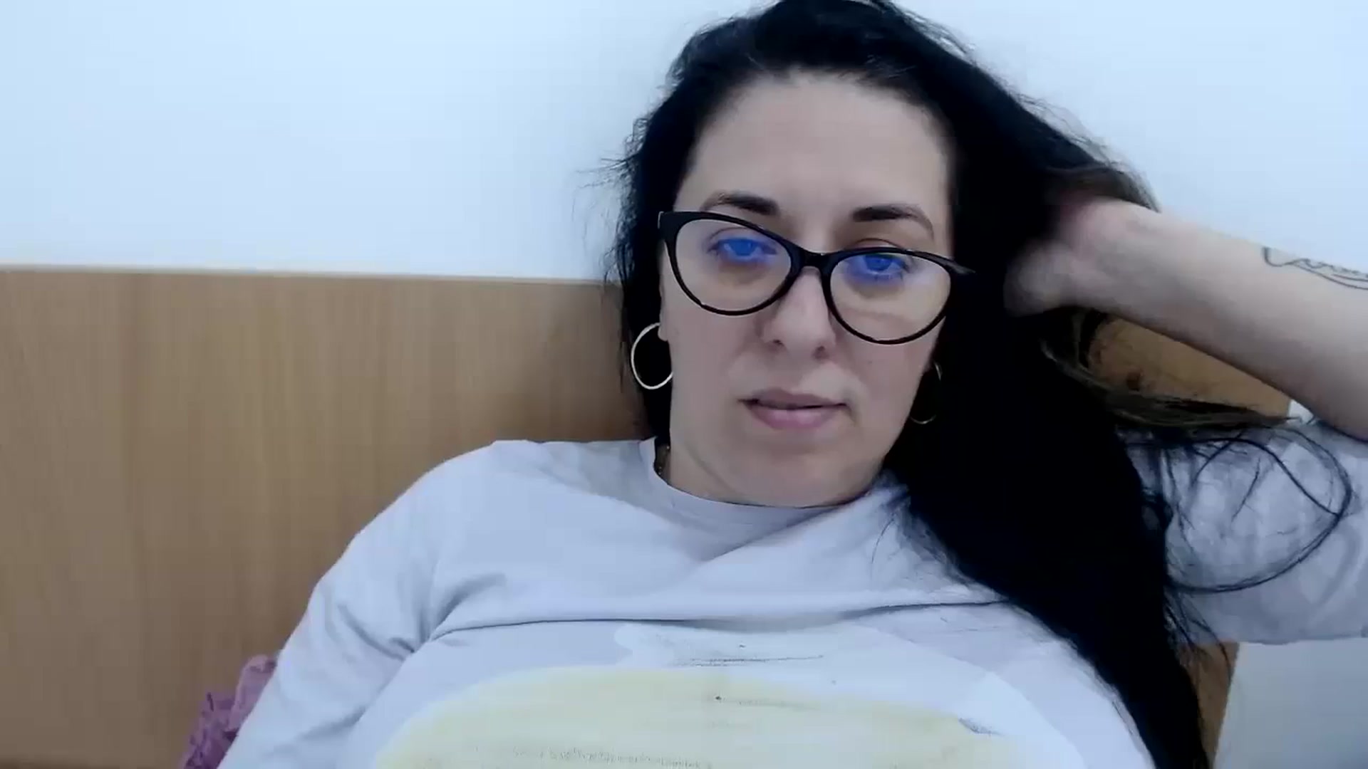 Gallery image thumbnail from Aliceblack24's myfreecams stream on, 10/24/2023, 12:29 image 20 of 20