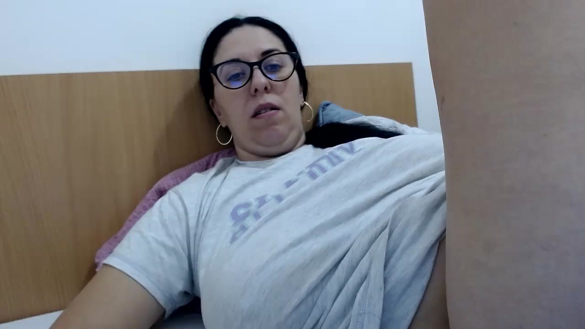 Gallery image thumbnail from Aliceblack24's myfreecams stream on, 10/27/2023, 13:19 image 17 of 20