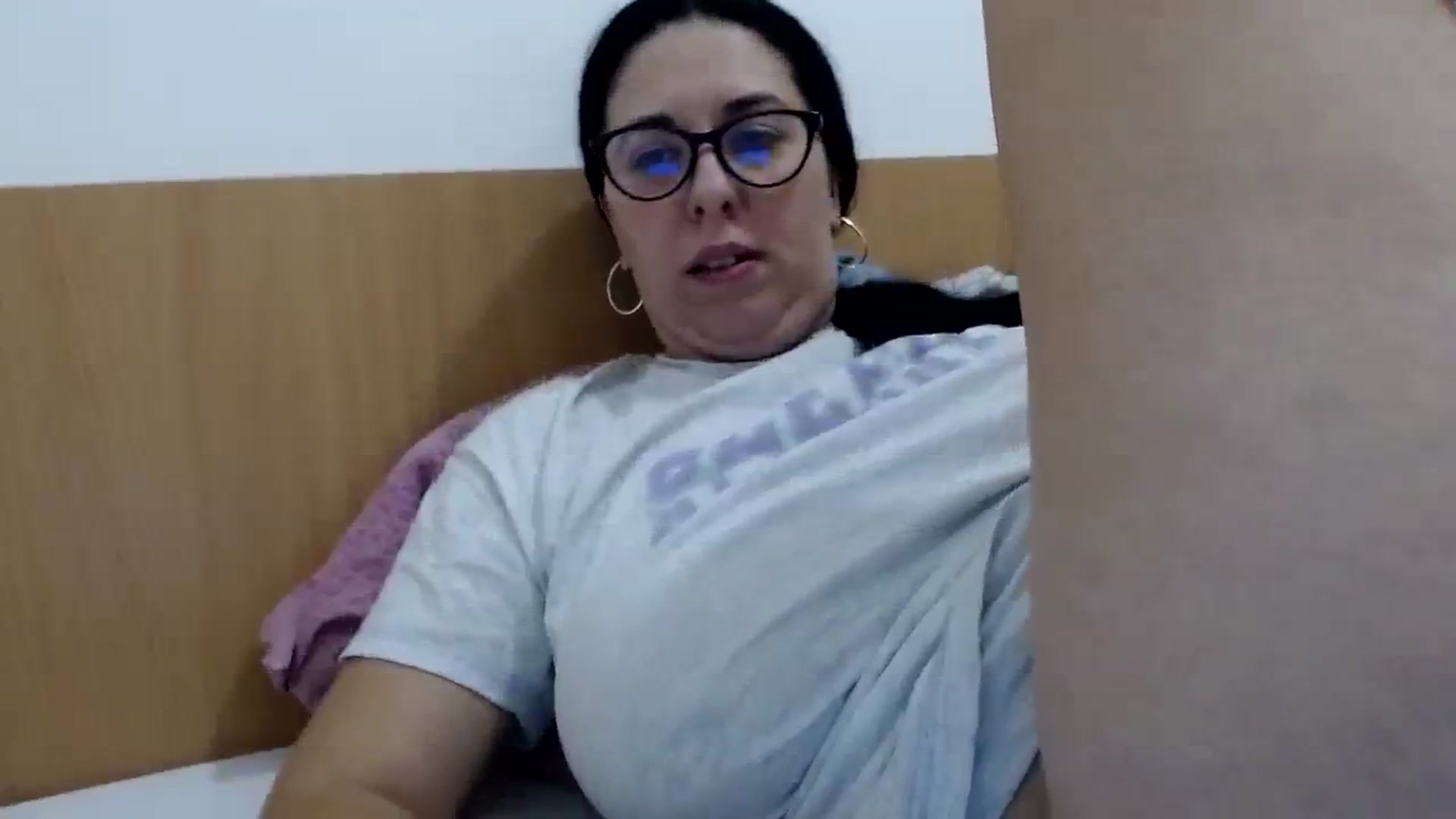 Gallery image thumbnail from Aliceblack24's myfreecams stream on, 10/27/2023, 13:19 image 11 of 20
