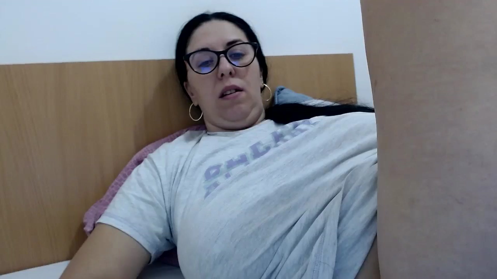 Gallery image thumbnail from Aliceblack24's myfreecams stream on, 10/27/2023, 13:19 image 13 of 20