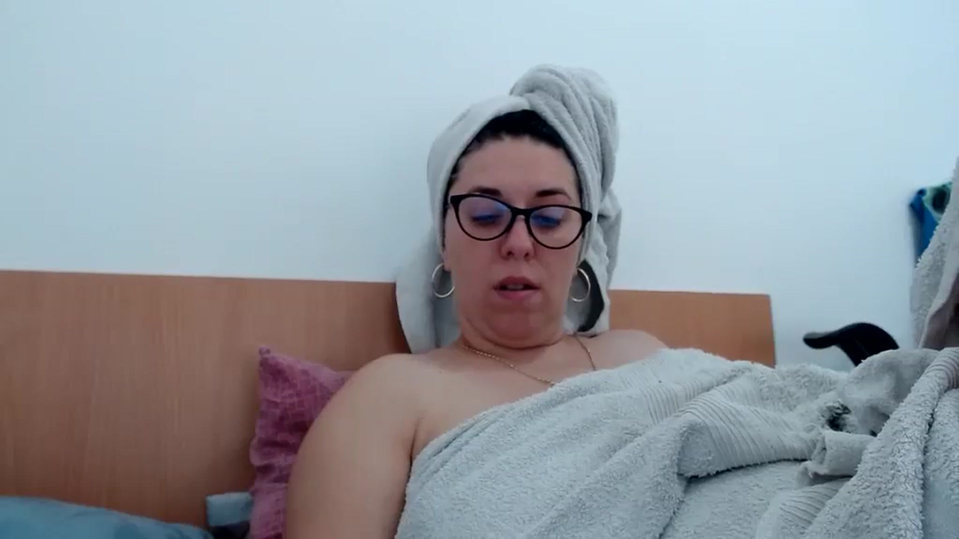 Gallery image thumbnail from Aliceblack24's myfreecams stream on, 10/30/2023, 13:16 image 20 of 20