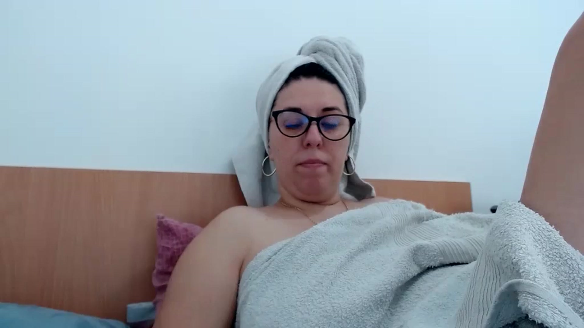 Gallery image thumbnail from Aliceblack24's myfreecams stream on, 10/30/2023, 13:16 image 3 of 20