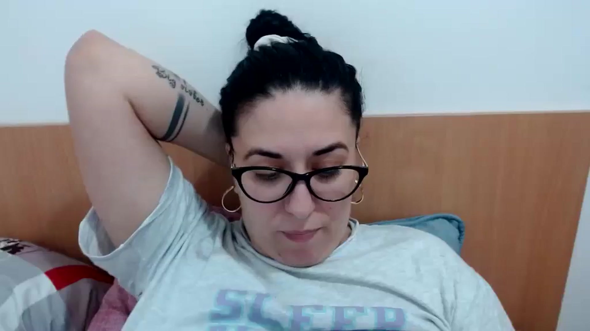 Gallery image thumbnail from Aliceblack24's myfreecams stream on, 11/03/2023, 12:28 image 16 of 20