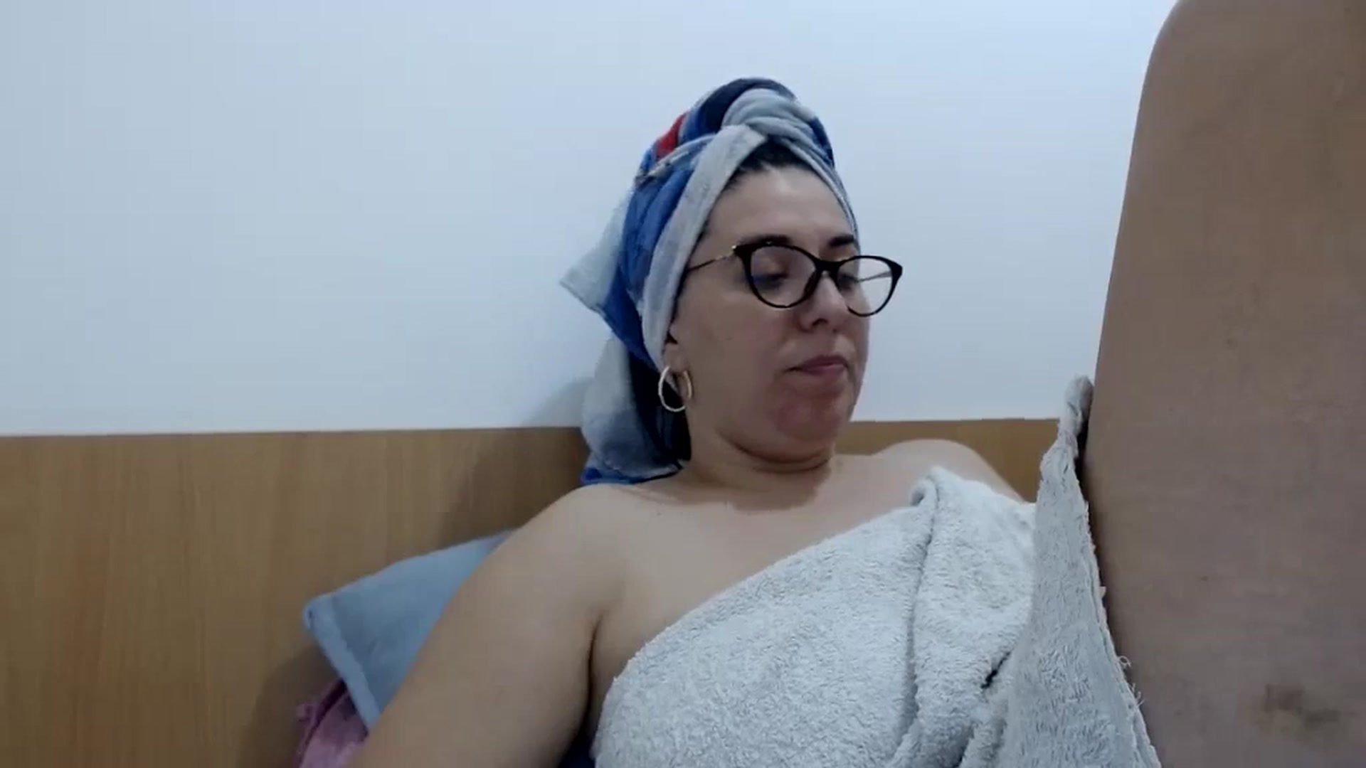 Gallery image thumbnail from Aliceblack24's myfreecams stream on, 11/03/2023, 14:04 image 3 of 20