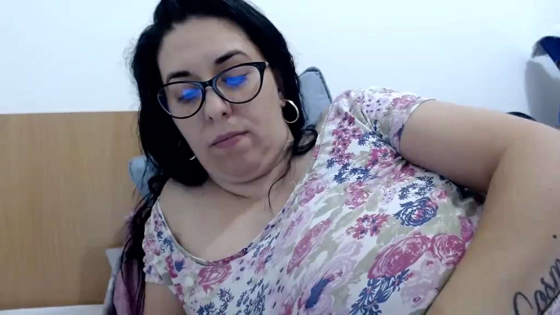 Gallery image thumbnail from Aliceblack24's myfreecams stream on, 11/03/2023, 15:10 image 7 of 20