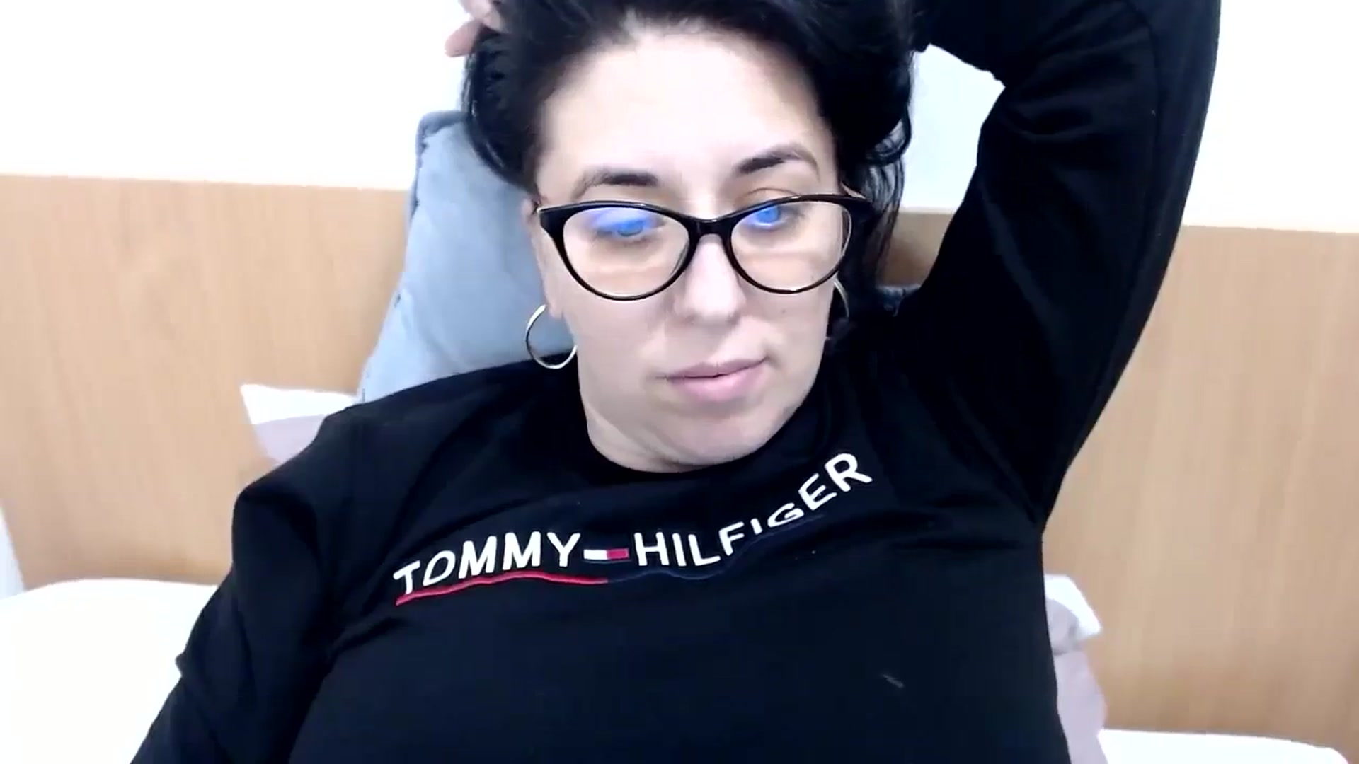 Gallery image thumbnail from Aliceblack24's myfreecams stream on, 11/04/2023, 13:04 image 17 of 20
