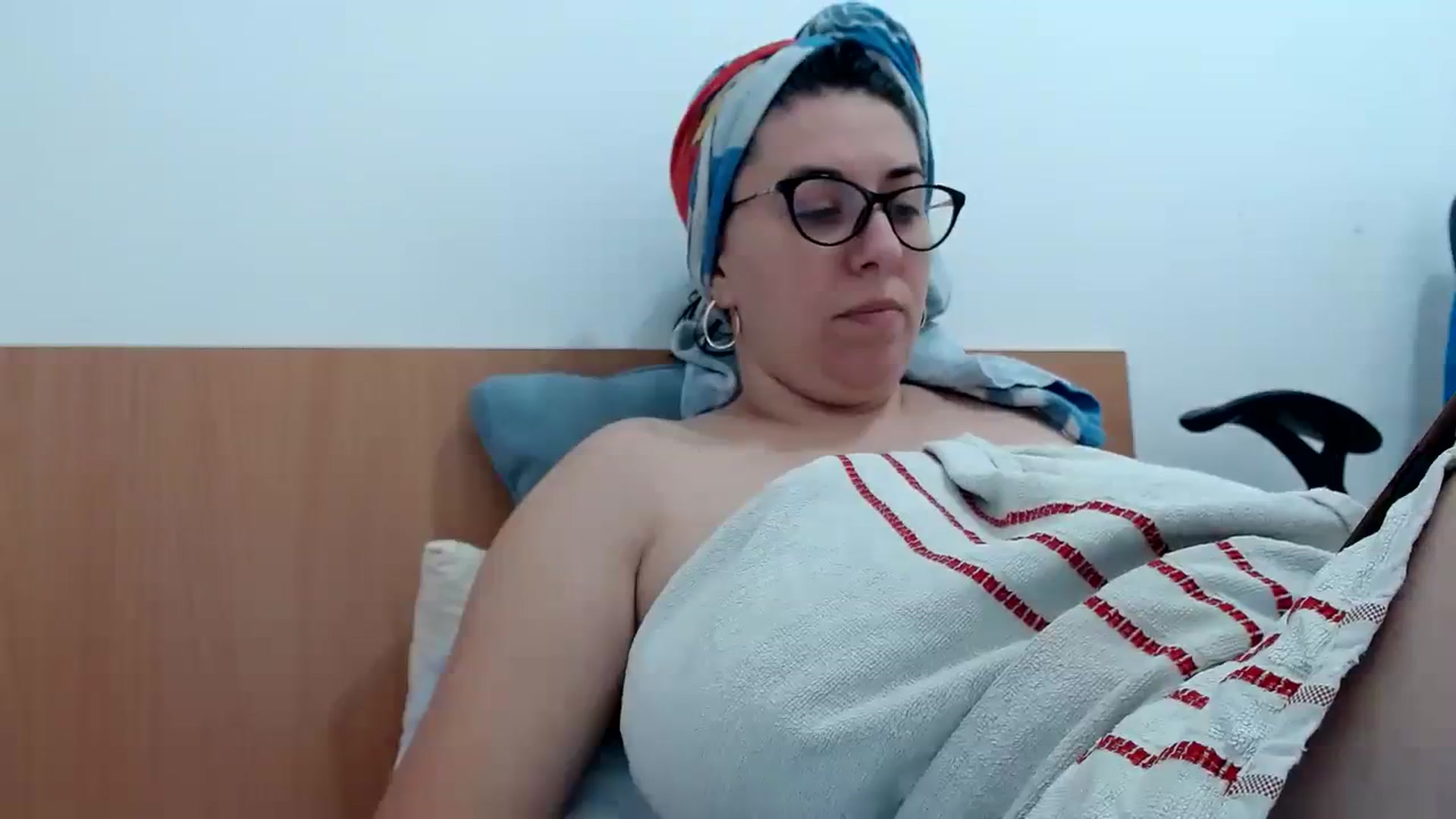 Gallery image thumbnail from Aliceblack24's myfreecams stream on, 11/06/2023, 11:25 image 9 of 20