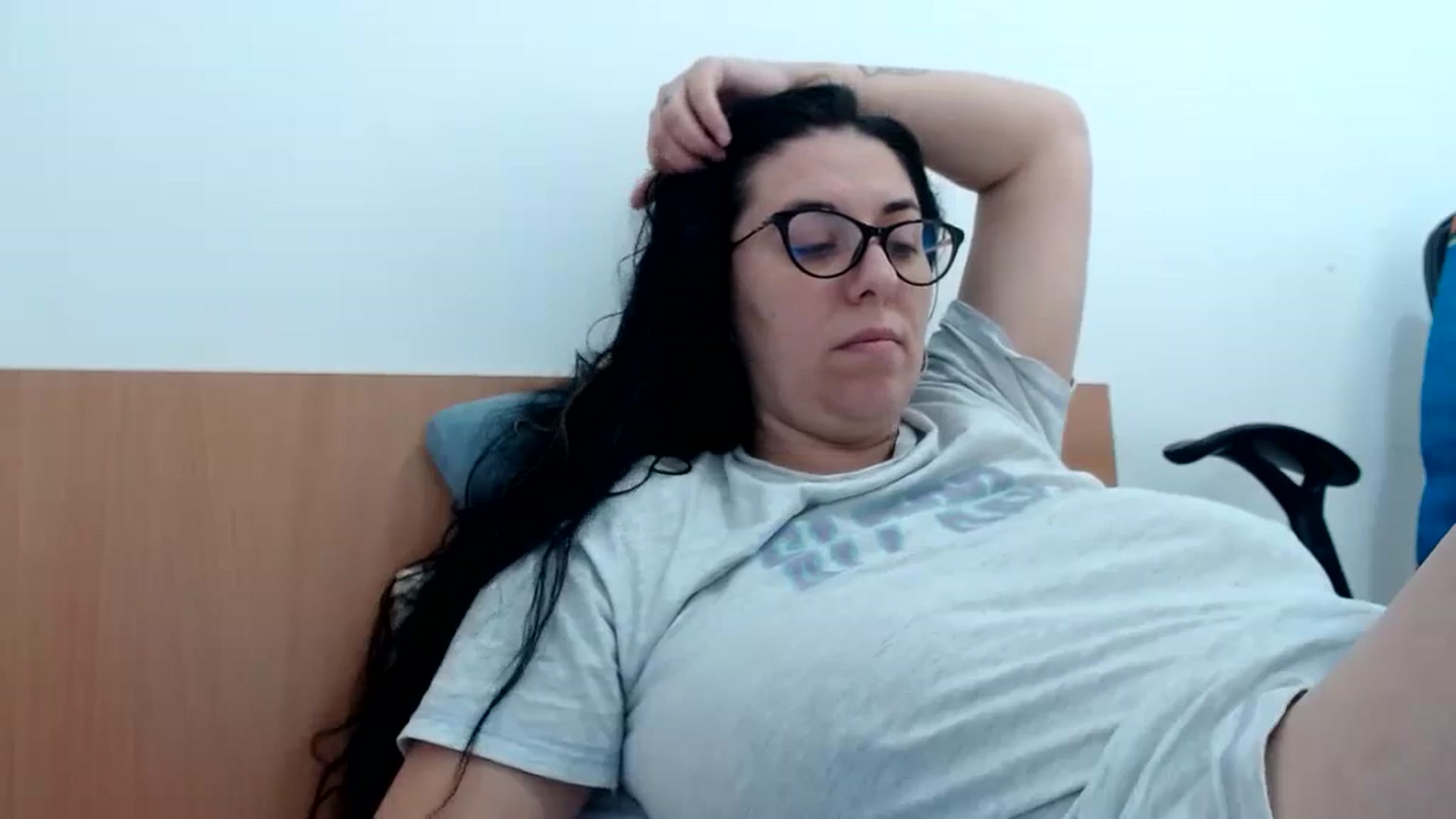 Gallery image thumbnail from Aliceblack24's myfreecams stream on, 11/06/2023, 12:00 image 6 of 20