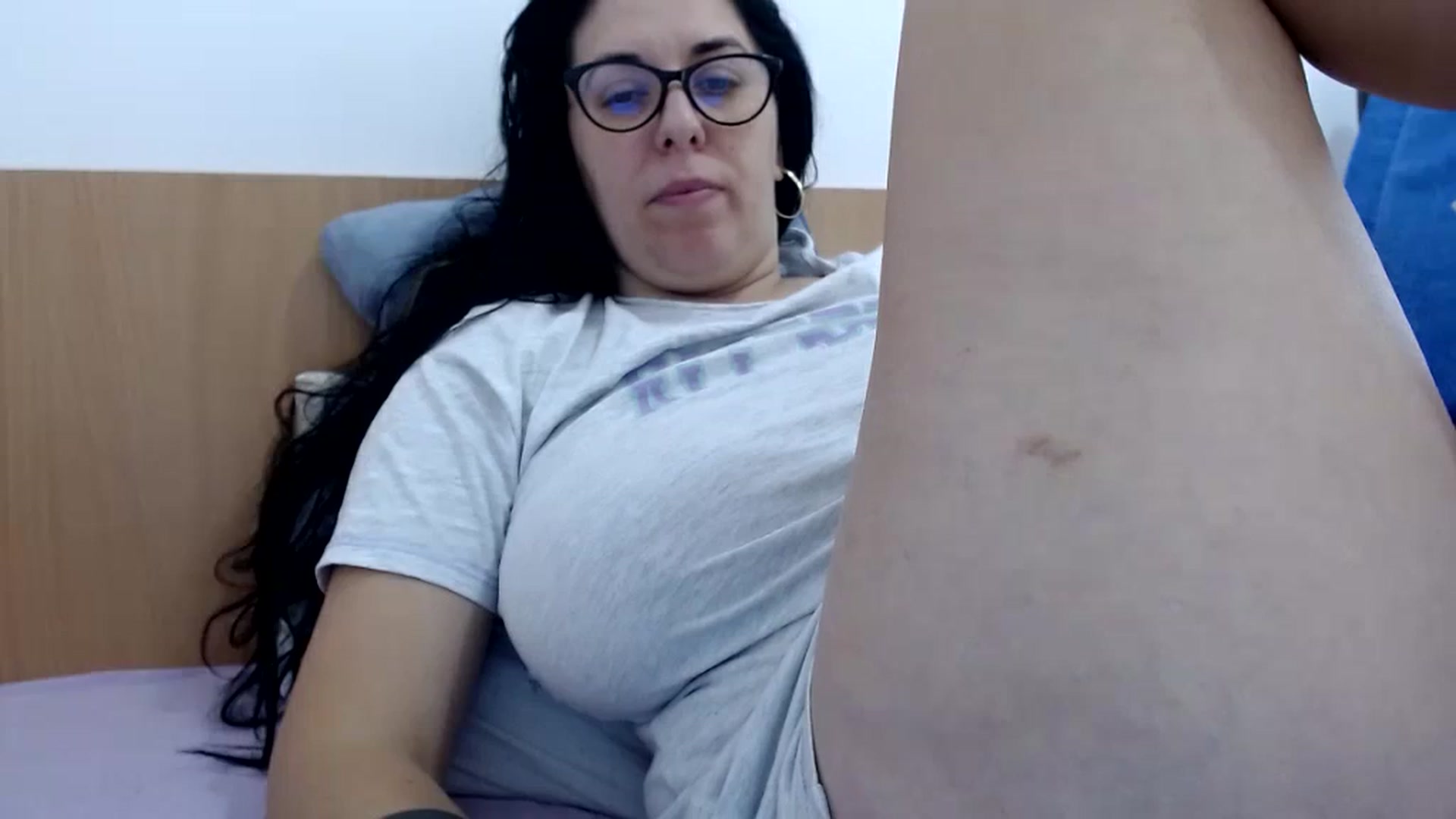 Gallery image thumbnail from Aliceblack24's myfreecams stream on, 11/06/2023, 12:00 image 18 of 20