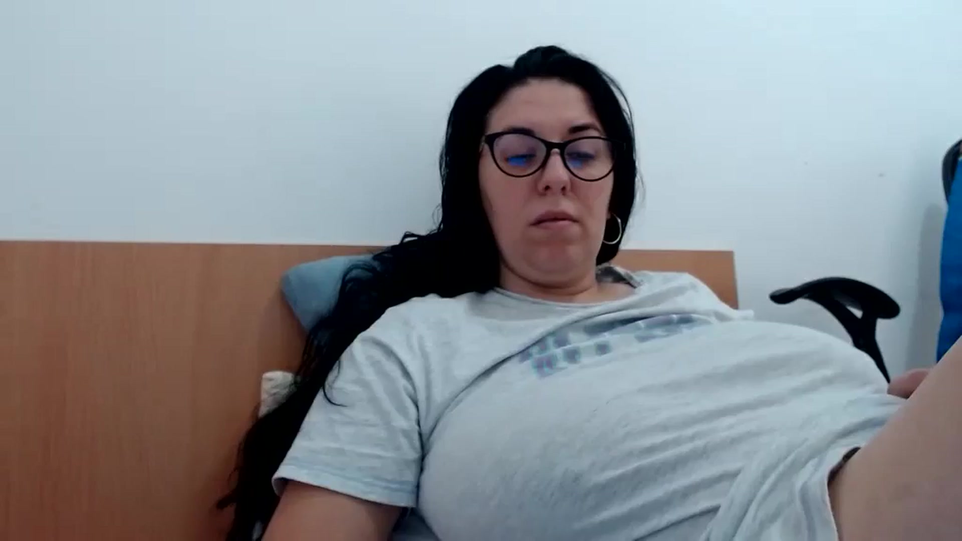 Gallery image thumbnail from Aliceblack24's myfreecams stream on, 11/06/2023, 12:00 image 1 of 20