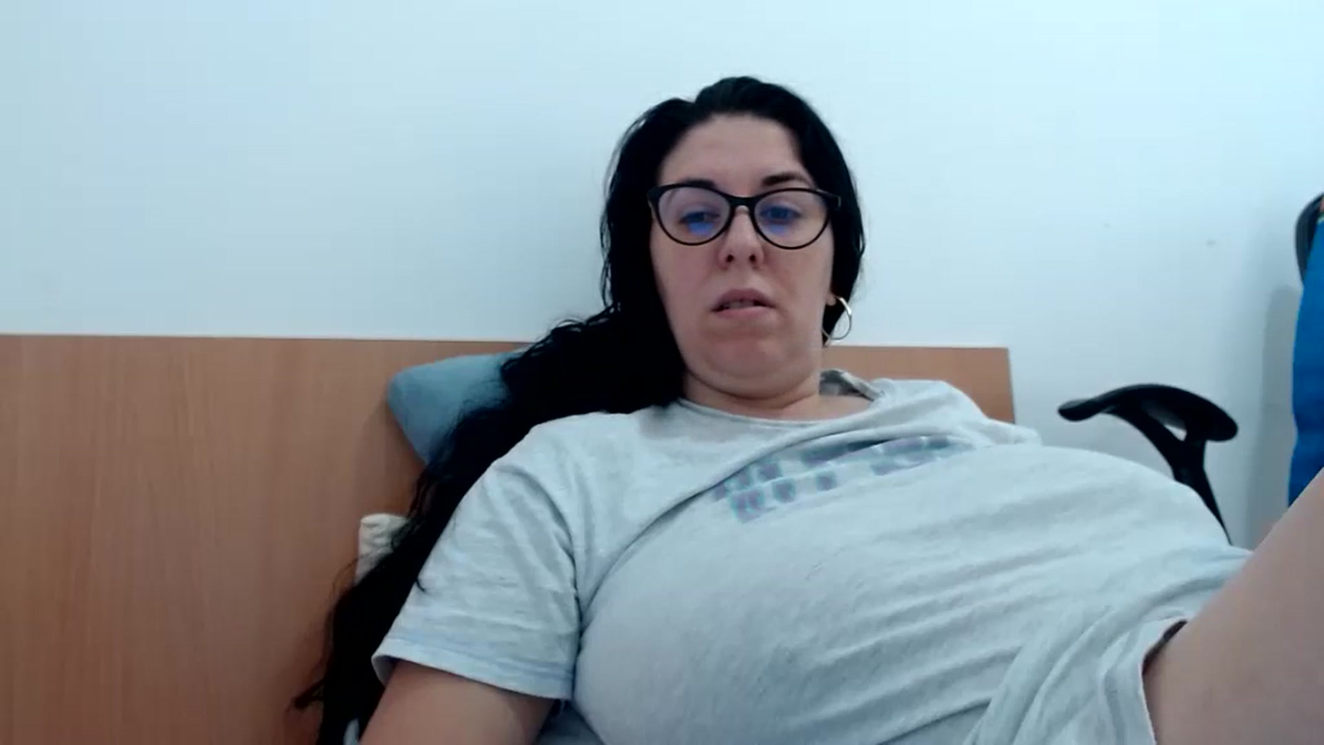 Gallery image thumbnail from Aliceblack24's myfreecams stream on, 11/06/2023, 12:00 image 3 of 20