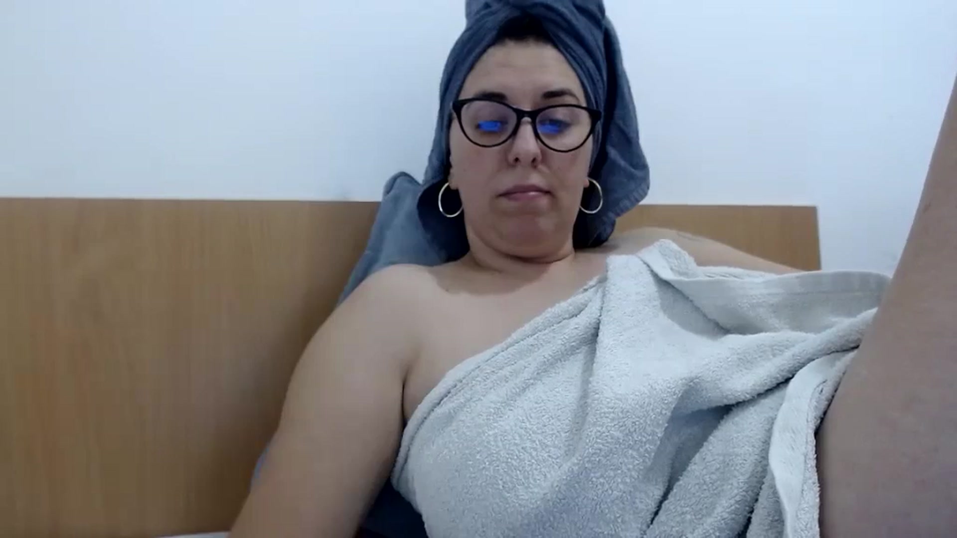 Gallery image thumbnail from Aliceblack24's myfreecams stream on, 11/12/2023, 12:29 image 17 of 20