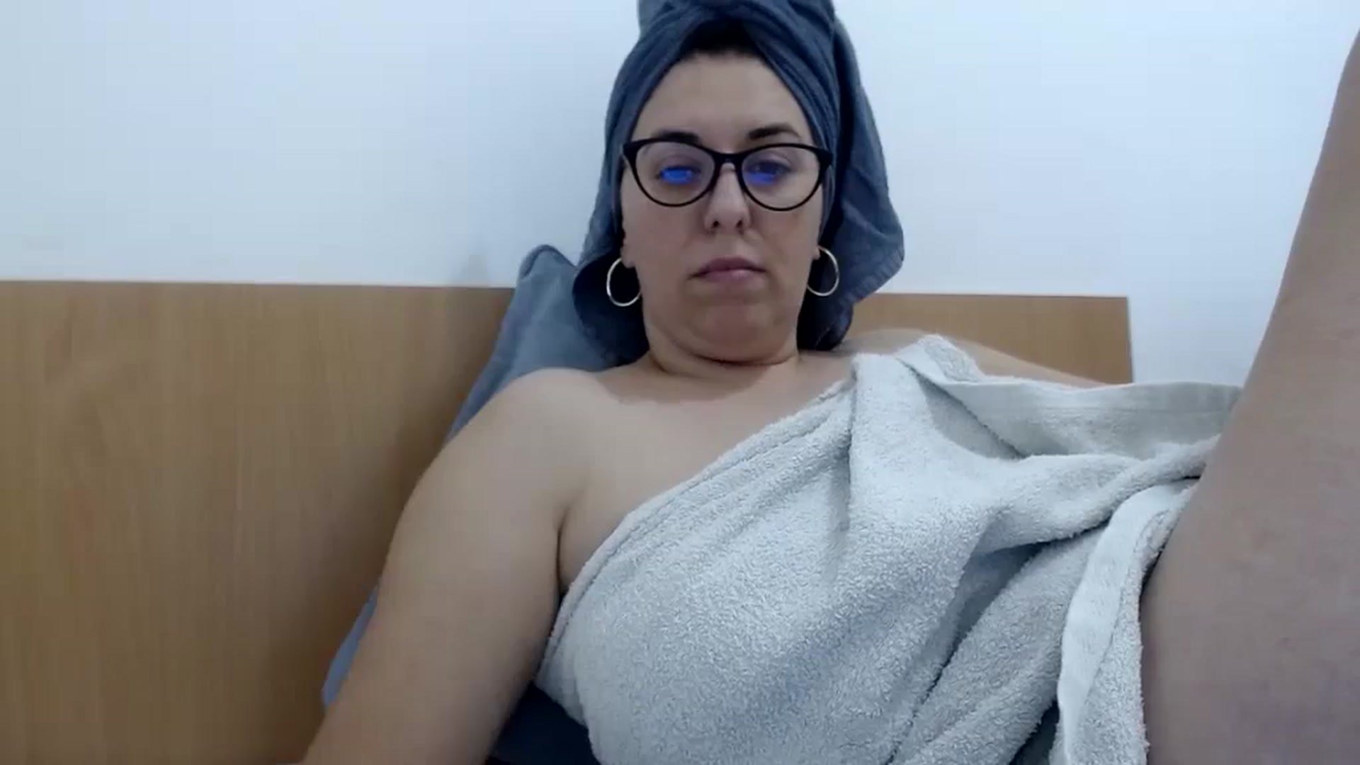 Gallery image thumbnail from Aliceblack24's myfreecams stream on, 11/12/2023, 12:29 image 11 of 20