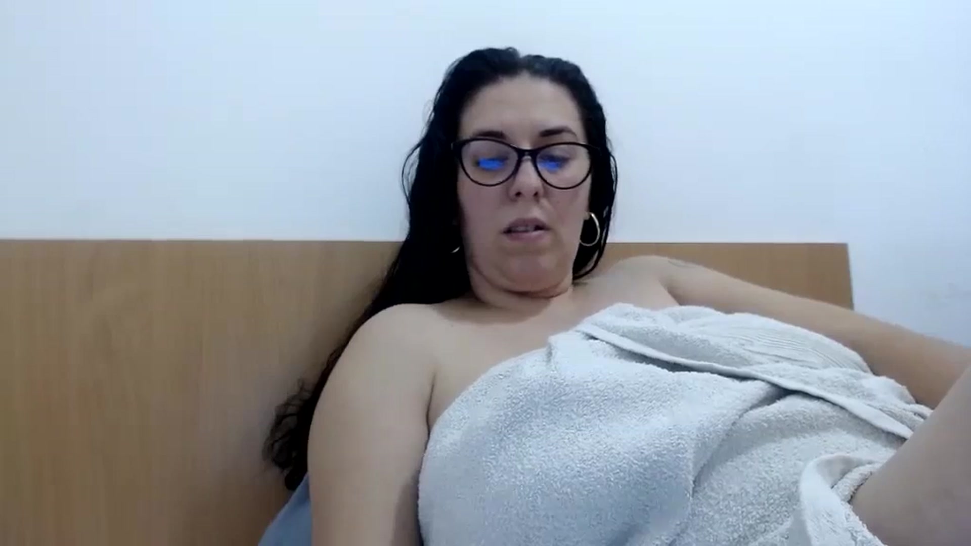 Gallery image thumbnail from Aliceblack24's myfreecams stream on, 11/12/2023, 13:09 image 9 of 20