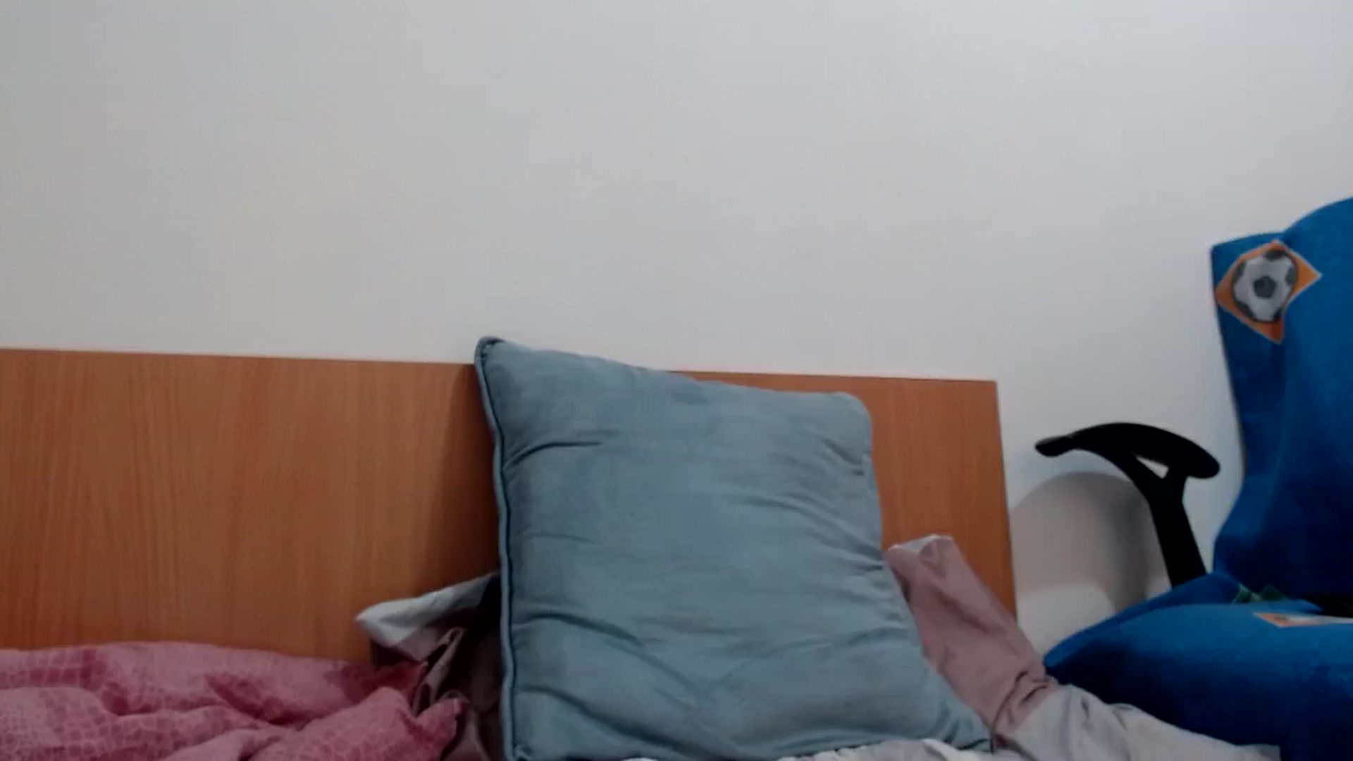 Gallery image thumbnail from Aliceblack24's myfreecams stream on, 11/20/2023, 13:59 image 16 of 20