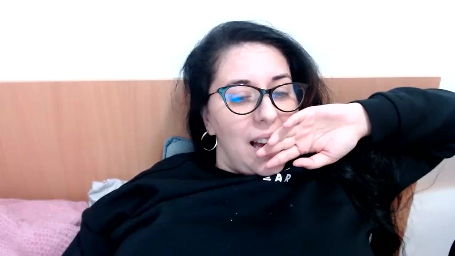 Gallery image thumbnail from Aliceblack24's myfreecams stream on, 11/22/2023, 13:41 image 14 of 20
