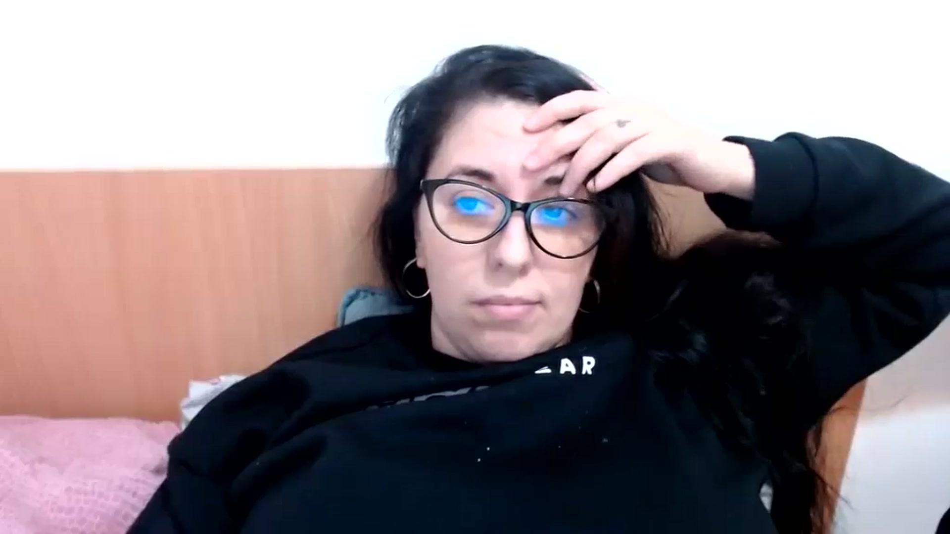 Gallery image thumbnail from Aliceblack24's myfreecams stream on, 11/22/2023, 13:41 image 13 of 20