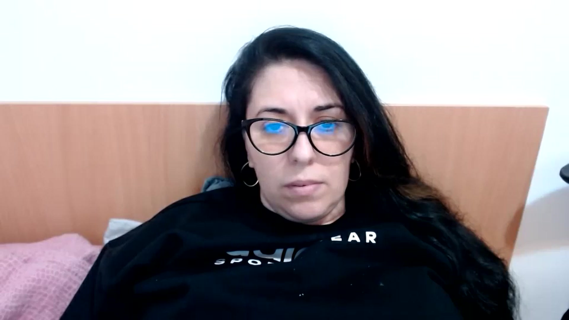 Gallery image thumbnail from Aliceblack24's myfreecams stream on, 11/22/2023, 13:41 image 8 of 20