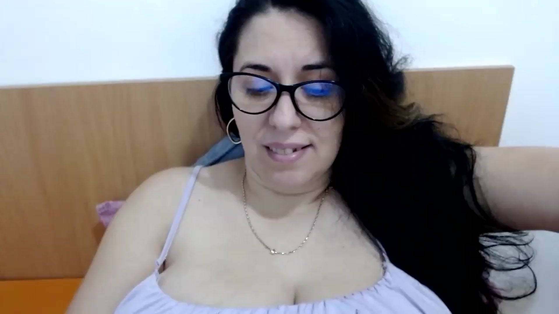 Gallery image thumbnail from Aliceblack24's myfreecams stream on, 11/23/2023, 12:34 image 1 of 20