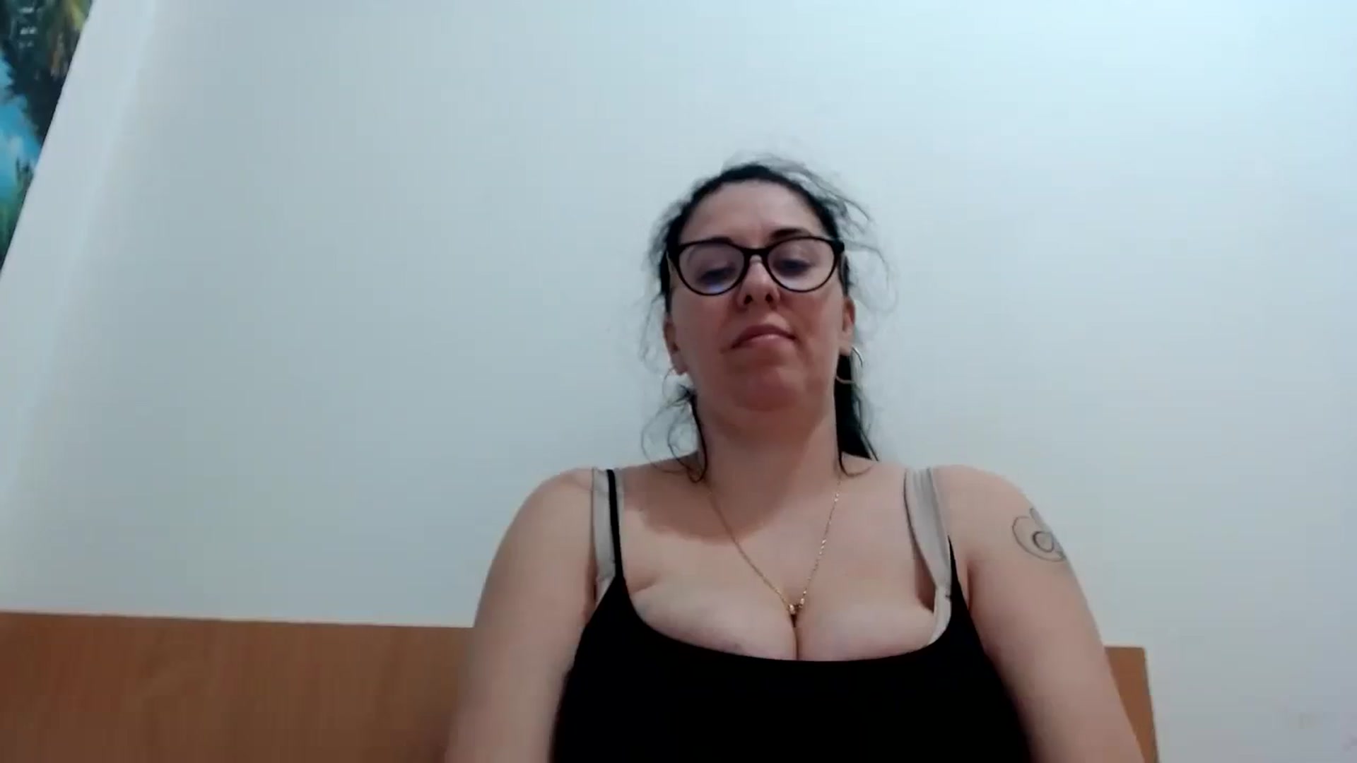 Gallery image thumbnail from Aliceblack24's myfreecams stream on, 02/25/2024, 15:14 image 3 of 20