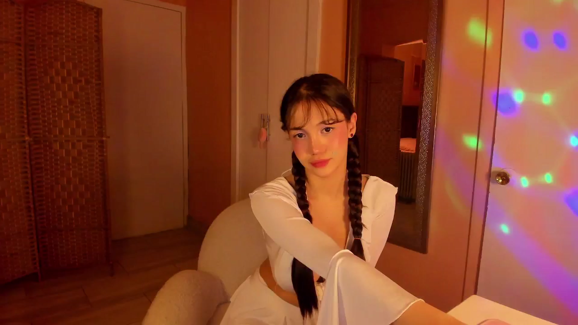 Gallery image thumbnail from Alicee199's myfreecams stream on, 11/28/2025, 09:16 image 15 of 20