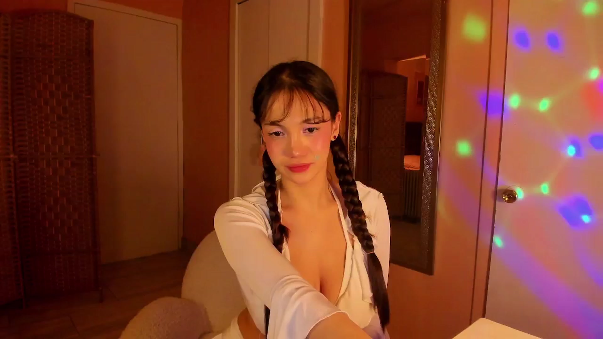 Gallery image thumbnail from Alicee199's myfreecams stream on, 11/28/2025, 09:16 image 1 of 20