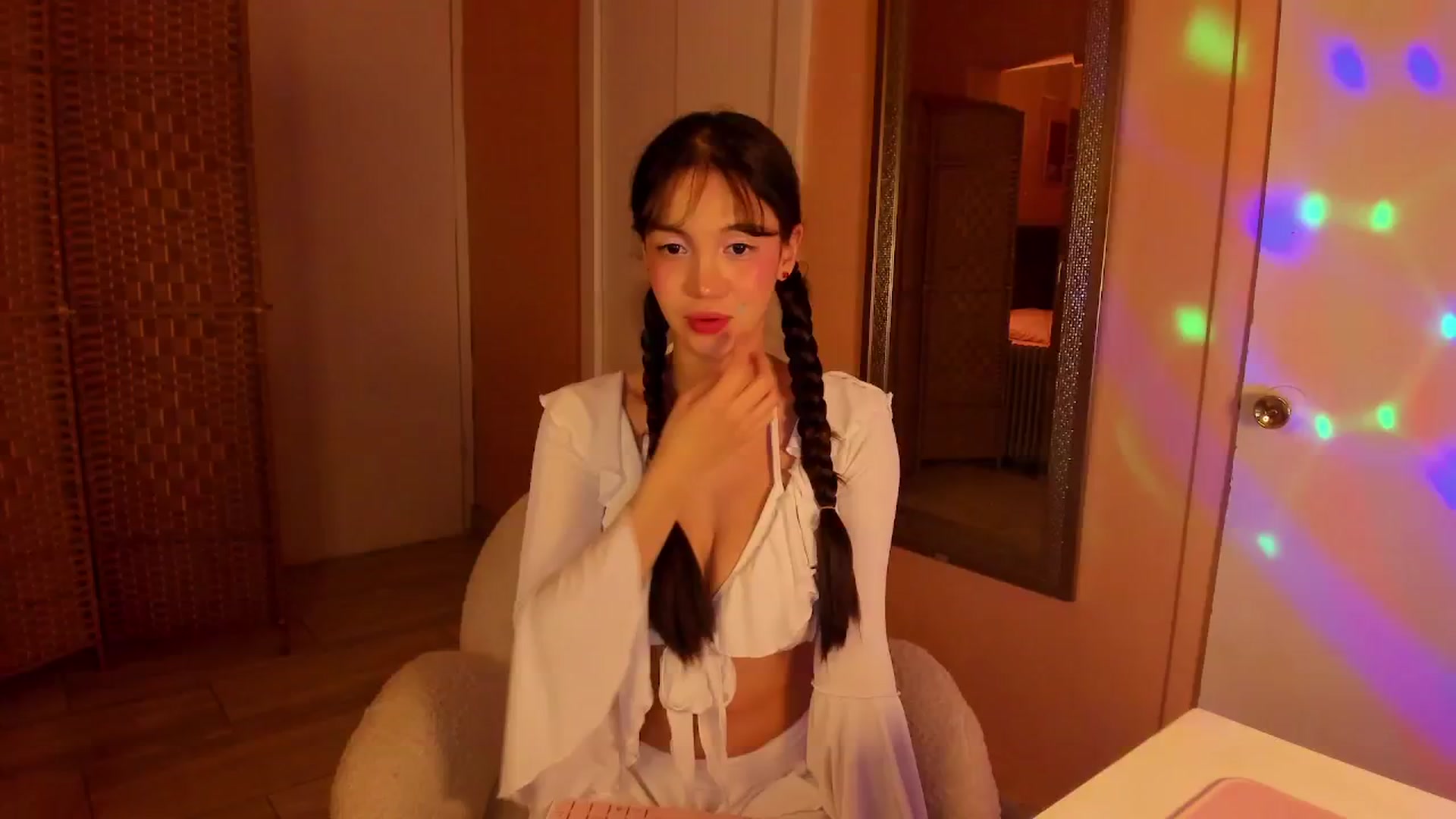 Gallery image thumbnail from Alicee199's myfreecams stream on, 11/28/2025, 09:47 image 17 of 20