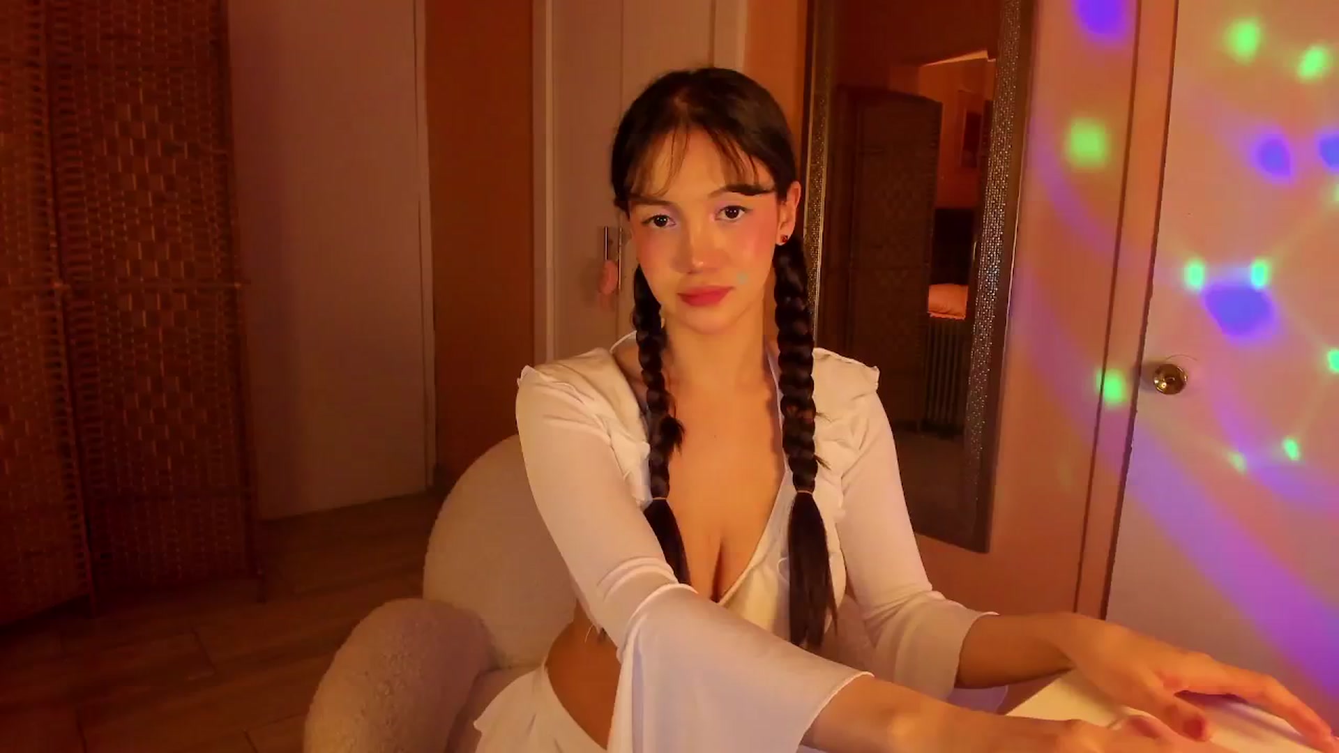 Gallery image thumbnail from Alicee199's myfreecams stream on, 11/28/2025, 09:47 image 16 of 20