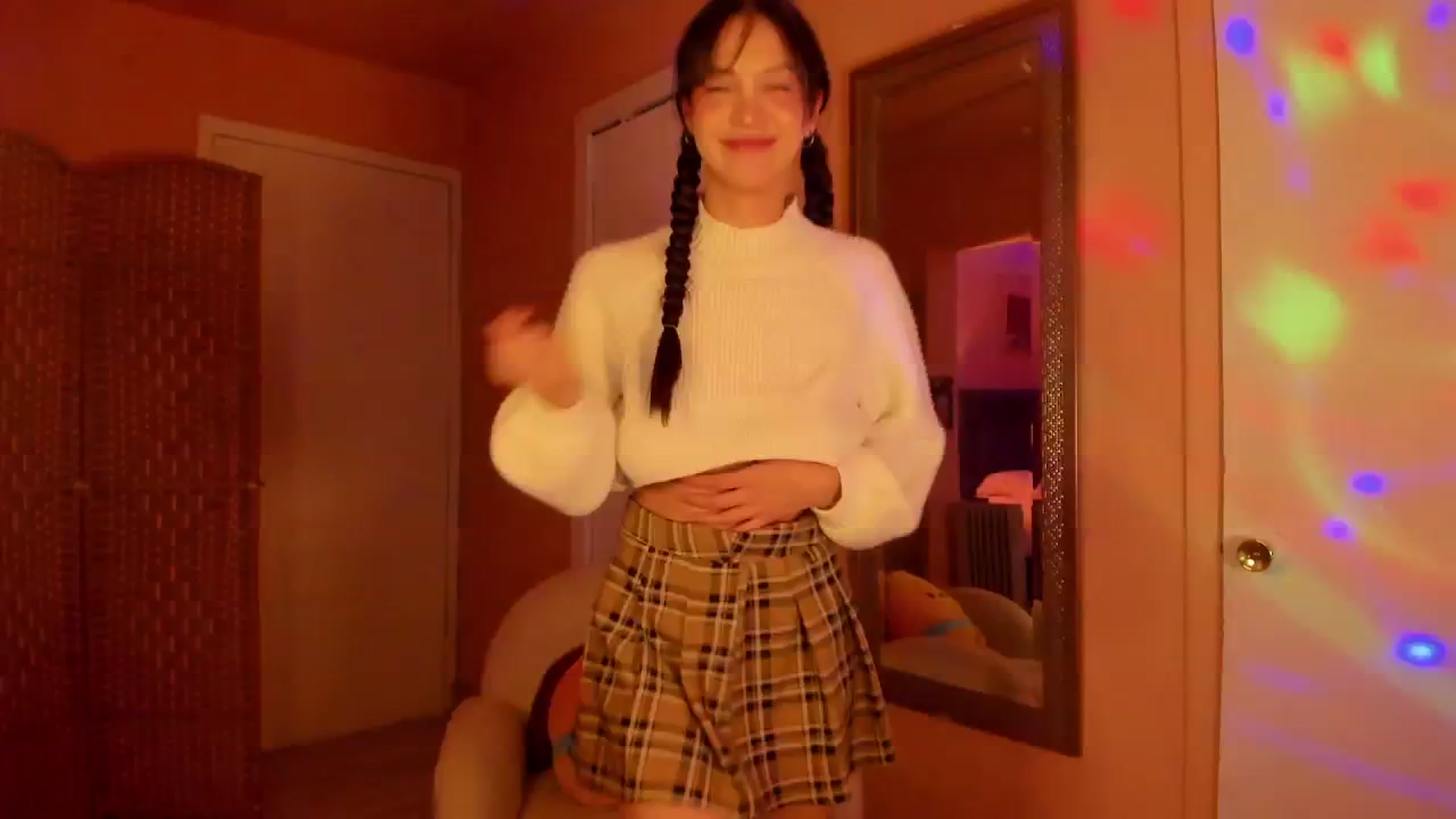 Gallery image thumbnail from Alicee199's myfreecams stream on, 12/11/2025, 09:56 image 1 of 20