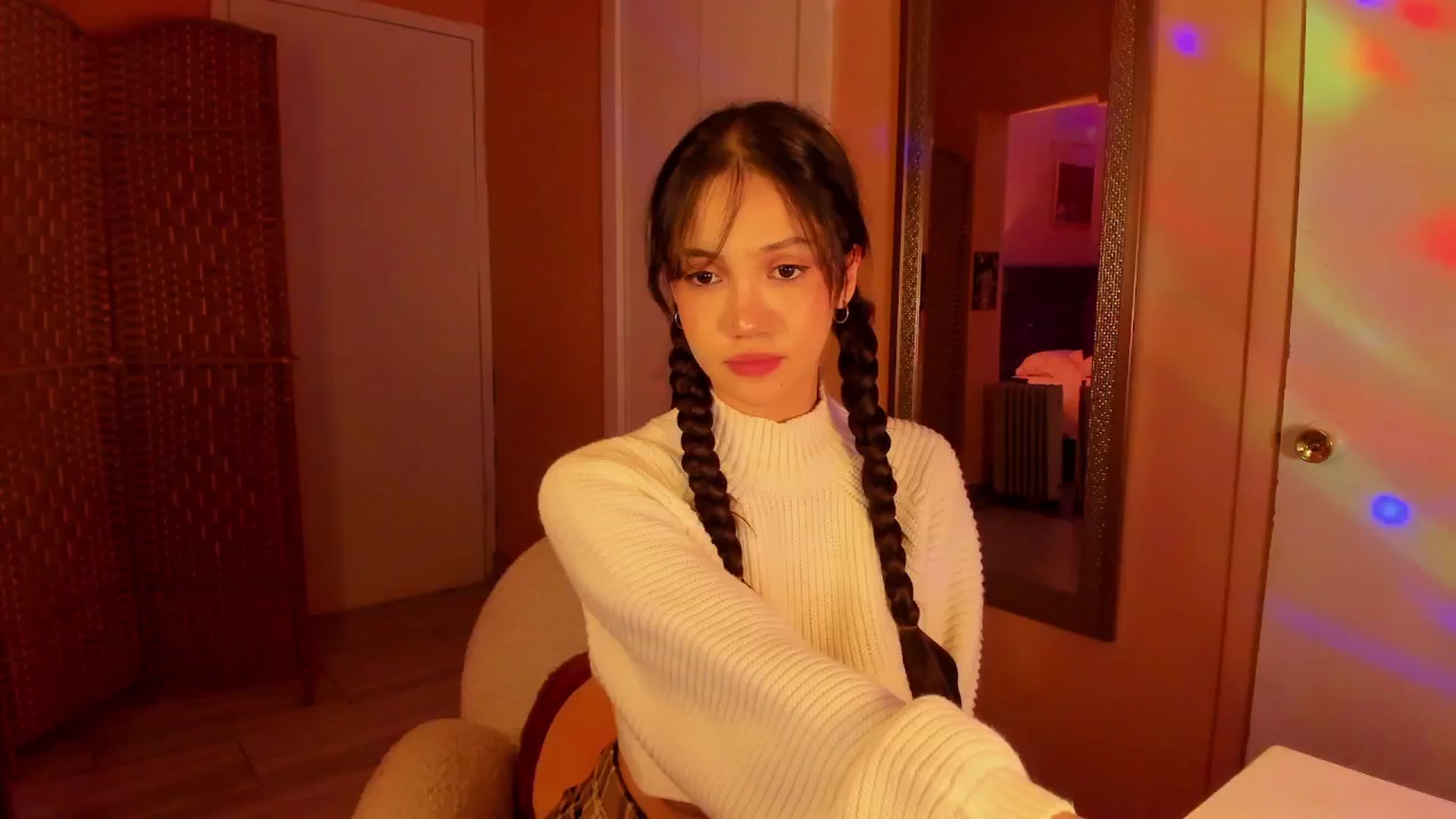Gallery image thumbnail from Alicee199's myfreecams stream on, 12/11/2025, 09:56 image 2 of 20