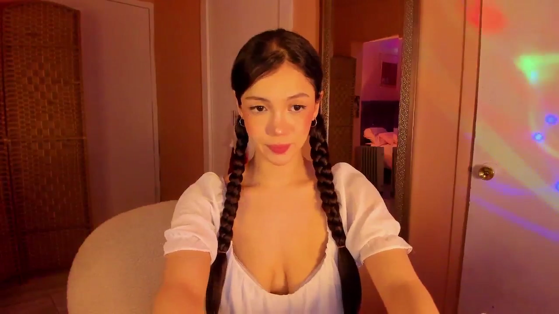 Gallery image thumbnail from Alicee199's myfreecams stream on, 12/12/2025, 08:05 image 16 of 20