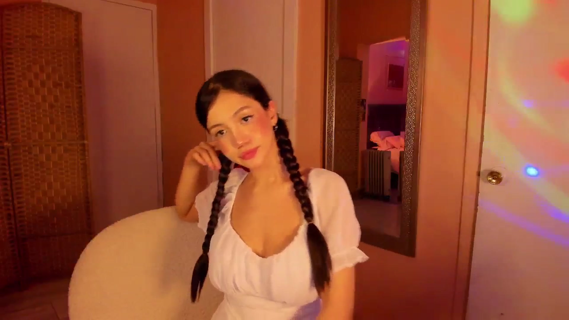 Gallery image thumbnail from Alicee199's myfreecams stream on, 12/12/2025, 08:05 image 15 of 20