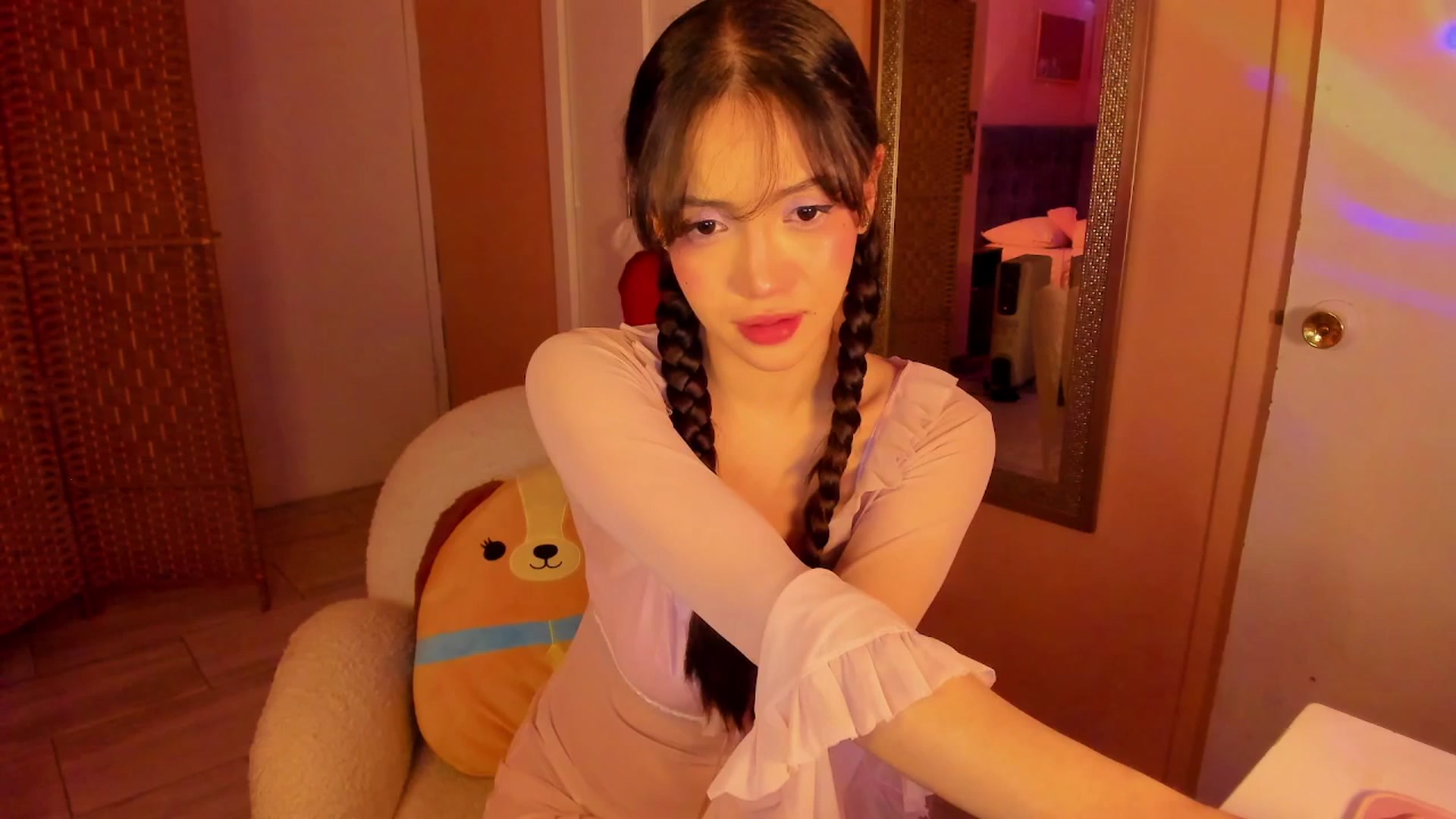 Gallery image thumbnail from Alicee199's myfreecams stream on, 12/17/2025, 07:42 image 10 of 20