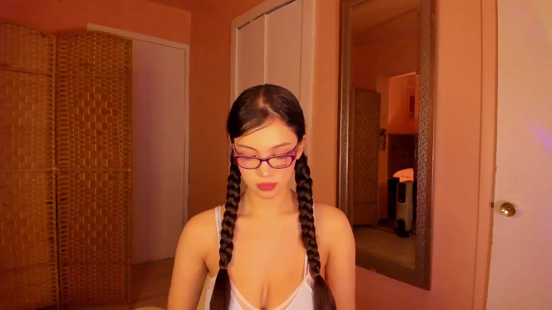 Gallery image thumbnail from Alicee199's myfreecams stream on, 12/18/2025, 07:58 image 11 of 20