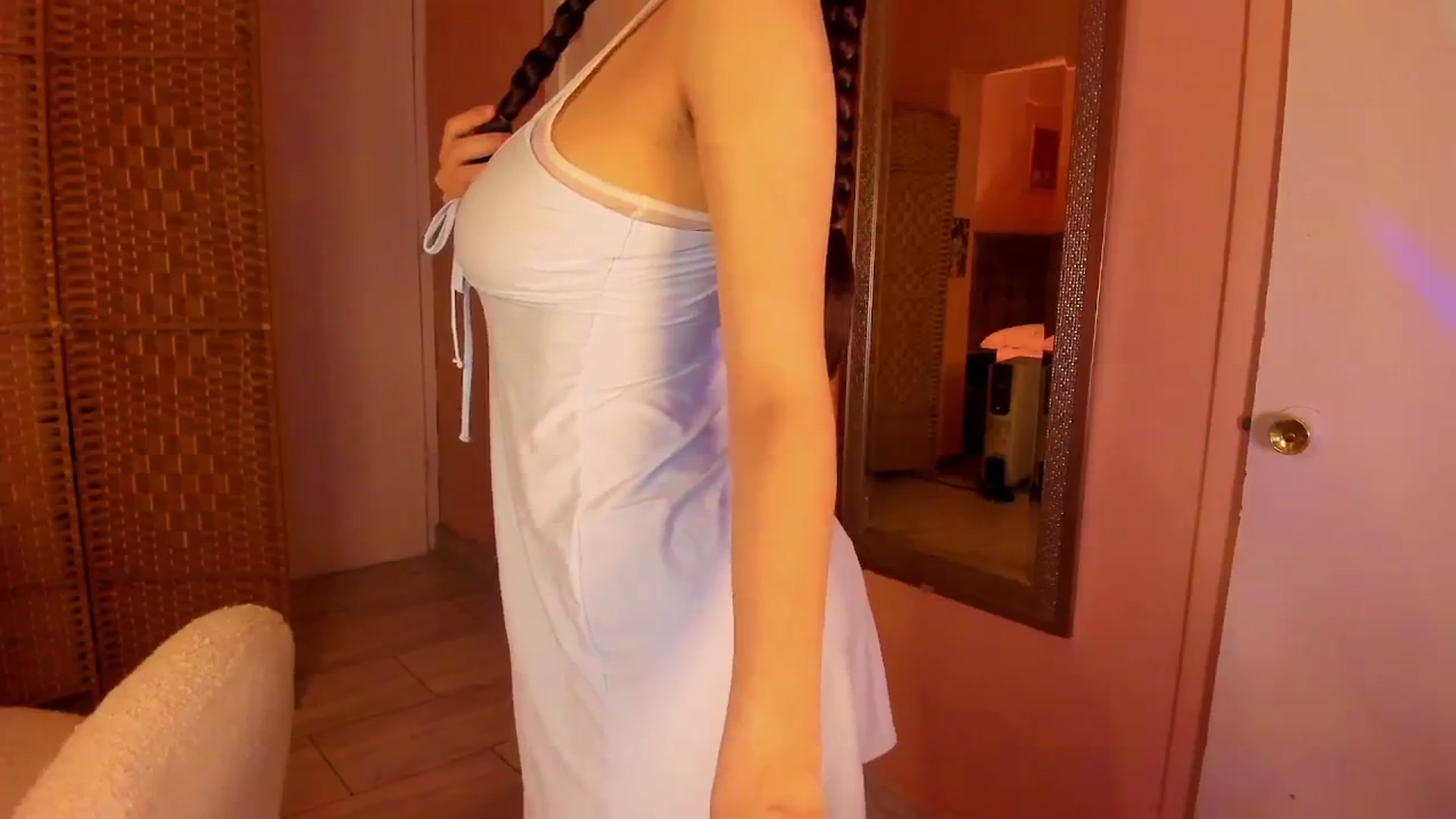 Gallery image thumbnail from Alicee199's myfreecams stream on, 12/18/2025, 07:58 image 4 of 20