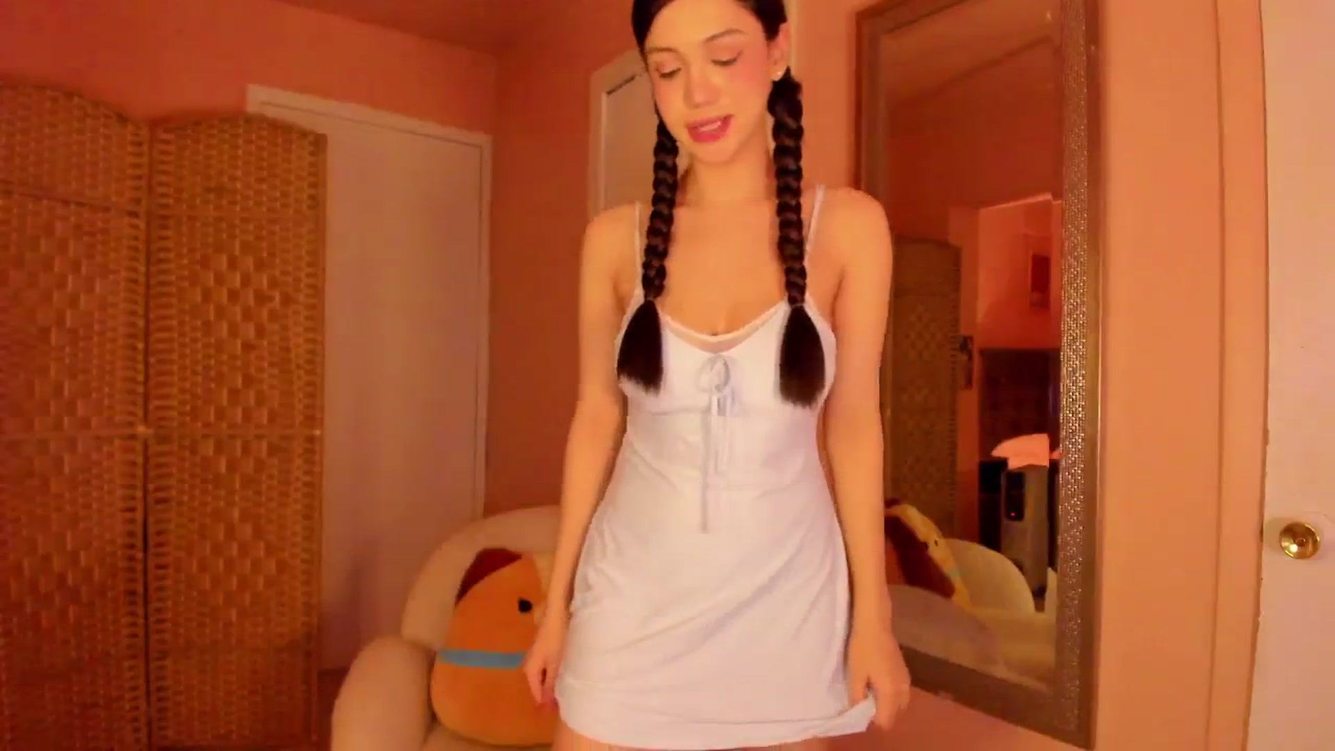 Gallery image thumbnail from Alicee199's myfreecams stream on, 12/18/2025, 09:17 image 9 of 20