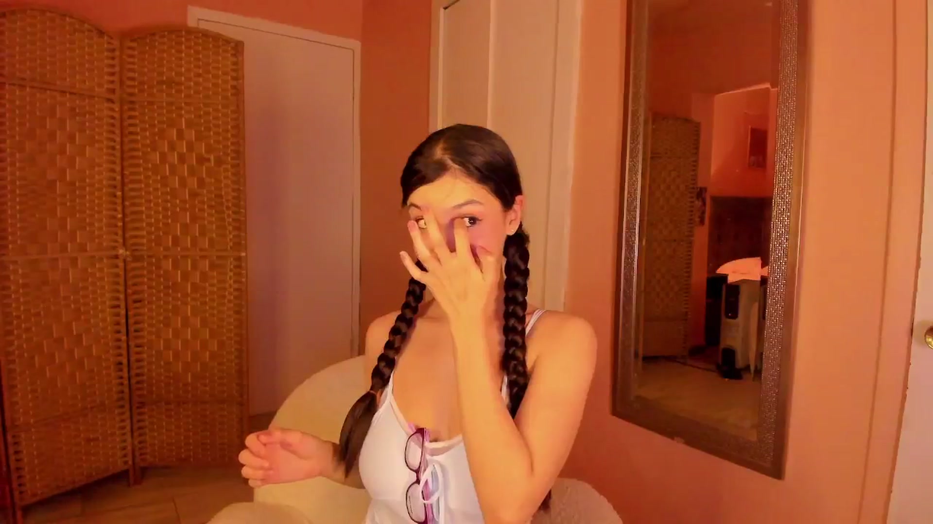Gallery image thumbnail from Alicee199's myfreecams stream on, 12/18/2025, 09:17 image 5 of 20