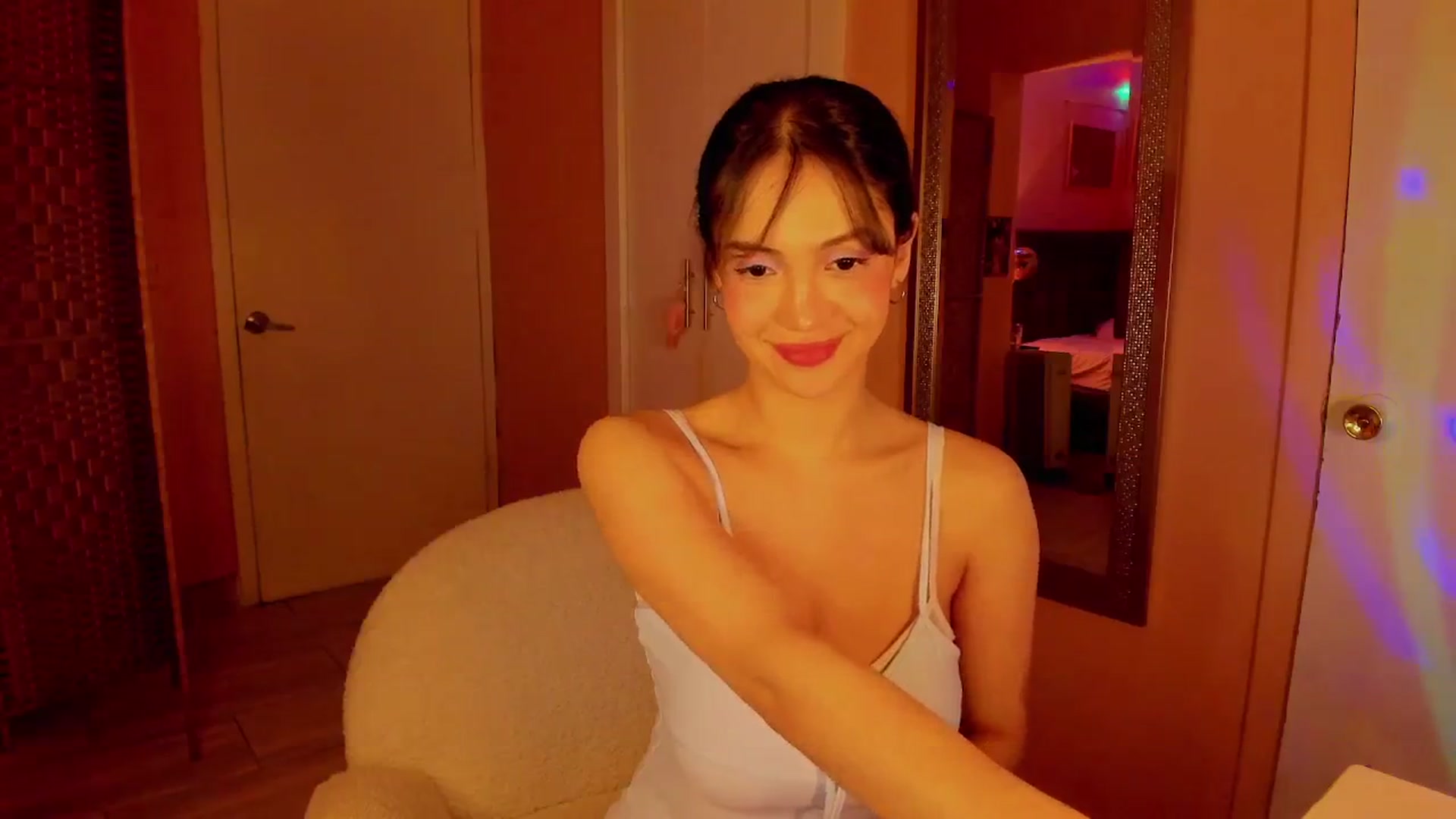 Gallery image thumbnail from Alicee199's myfreecams stream on, 01/20/2026, 10:41 image 15 of 20