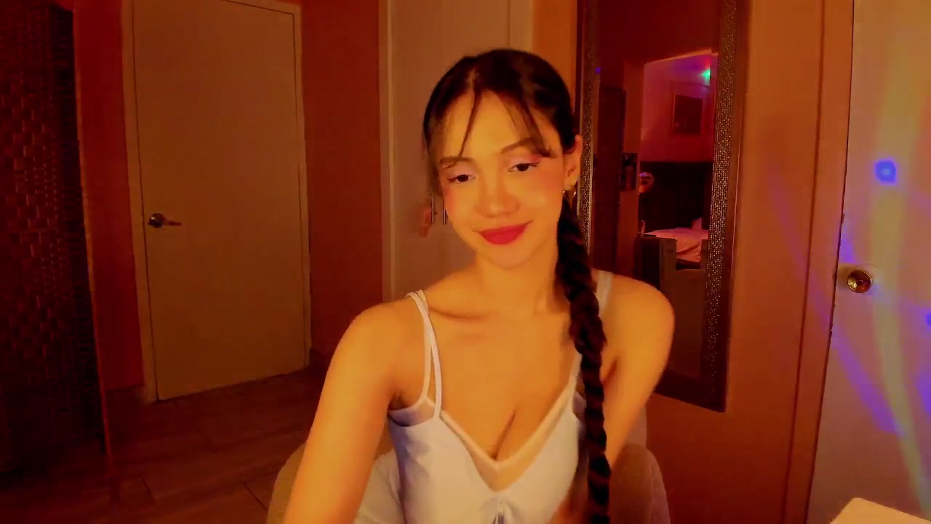 Gallery image thumbnail from Alicee199's myfreecams stream on, 01/20/2026, 10:41 image 12 of 20