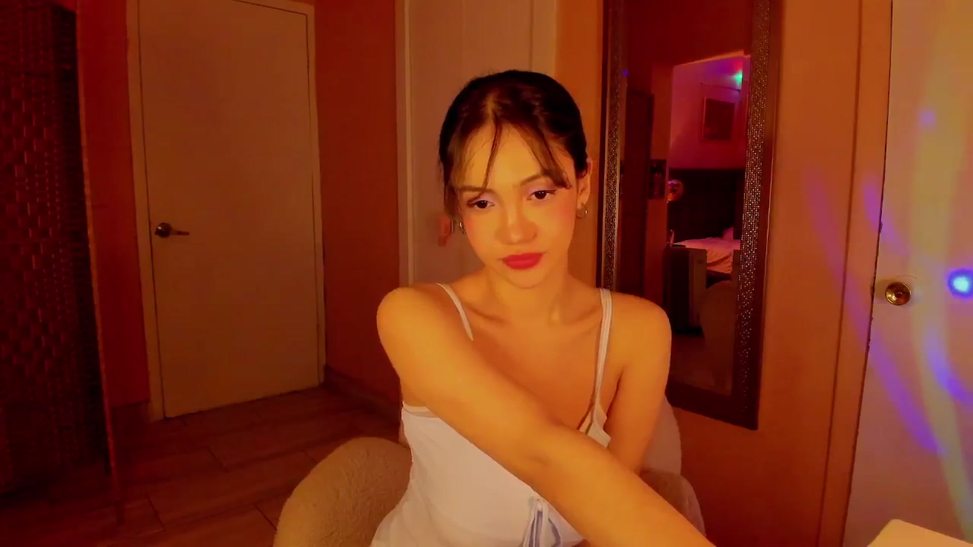 Gallery image thumbnail from Alicee199's myfreecams stream on, 01/20/2026, 10:41 image 10 of 20
