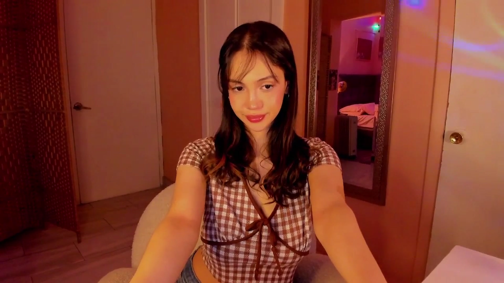 Gallery image thumbnail from Alicee199's myfreecams stream on, 01/21/2026, 08:16 image 13 of 20