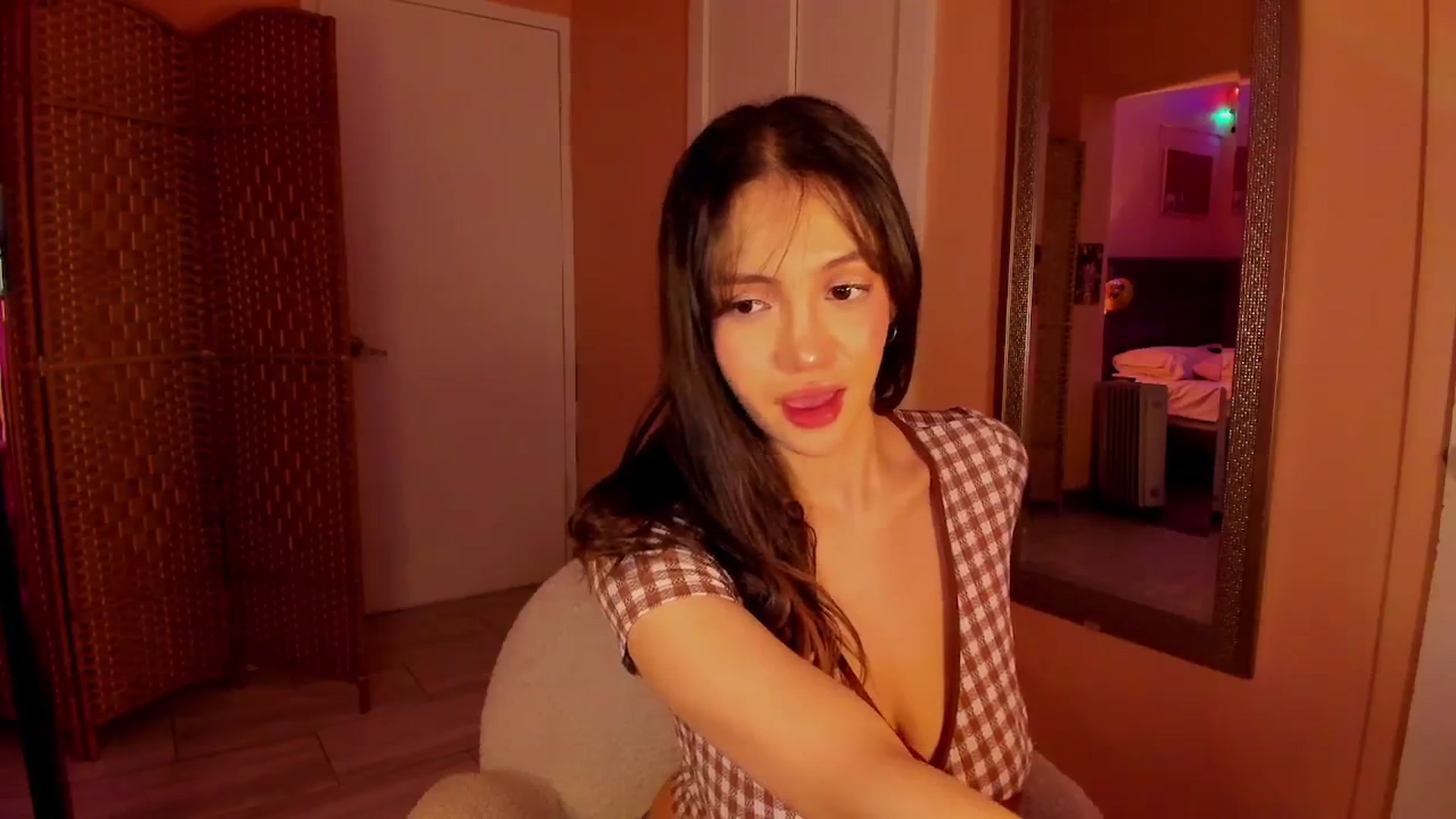 Gallery image thumbnail from Alicee199's myfreecams stream on, 01/21/2026, 10:11 image 15 of 20