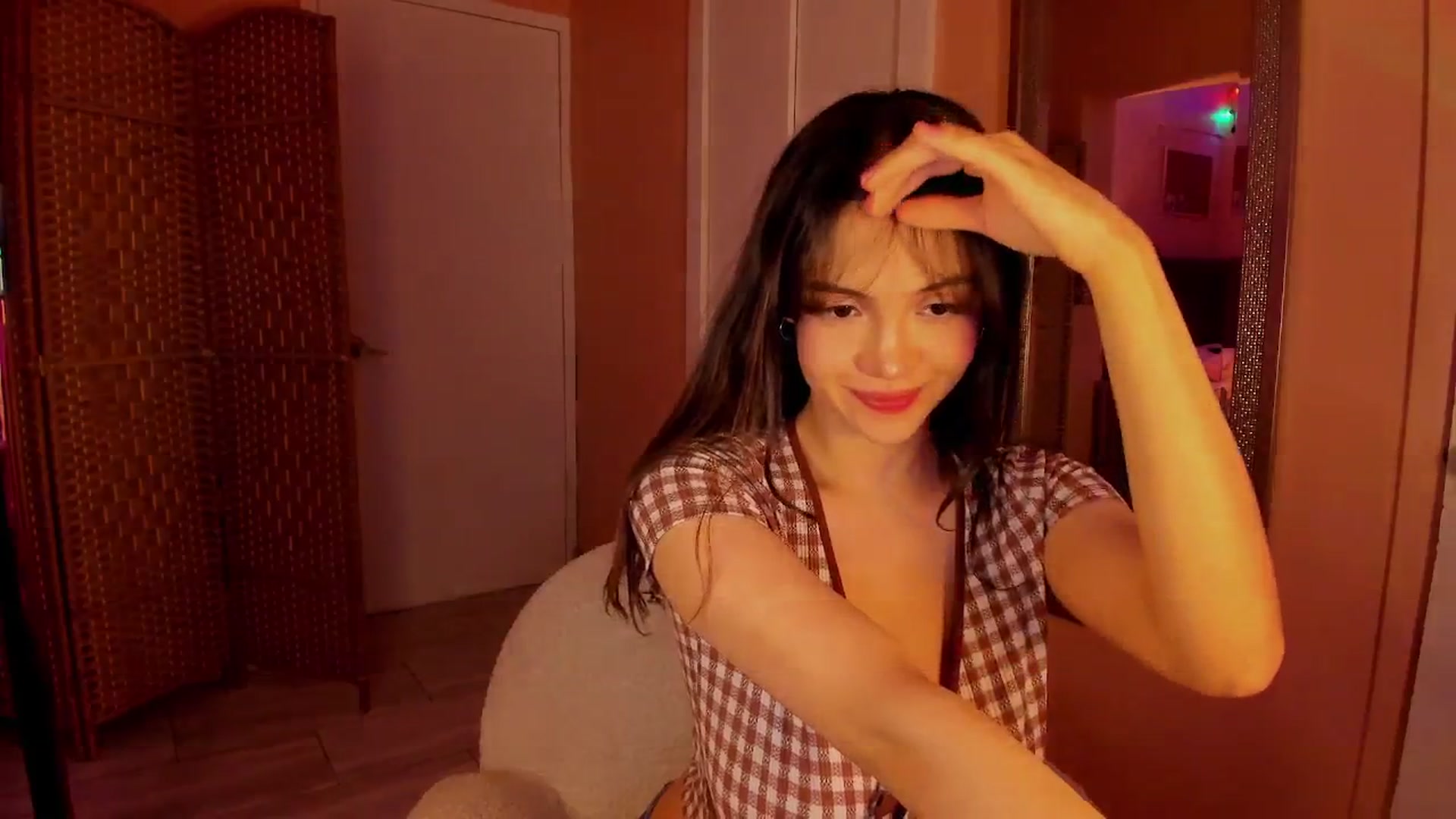 Gallery image thumbnail from Alicee199's myfreecams stream on, 01/21/2026, 10:11 image 14 of 20