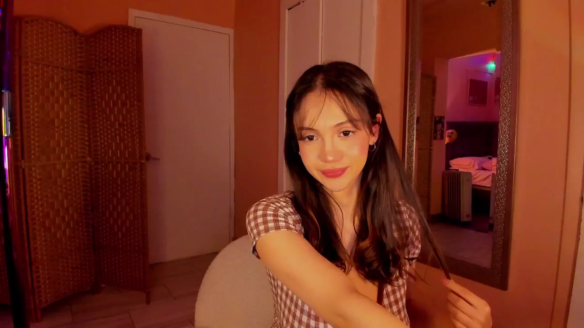 Gallery image thumbnail from Alicee199's myfreecams stream on, 01/21/2026, 10:11 image 1 of 20