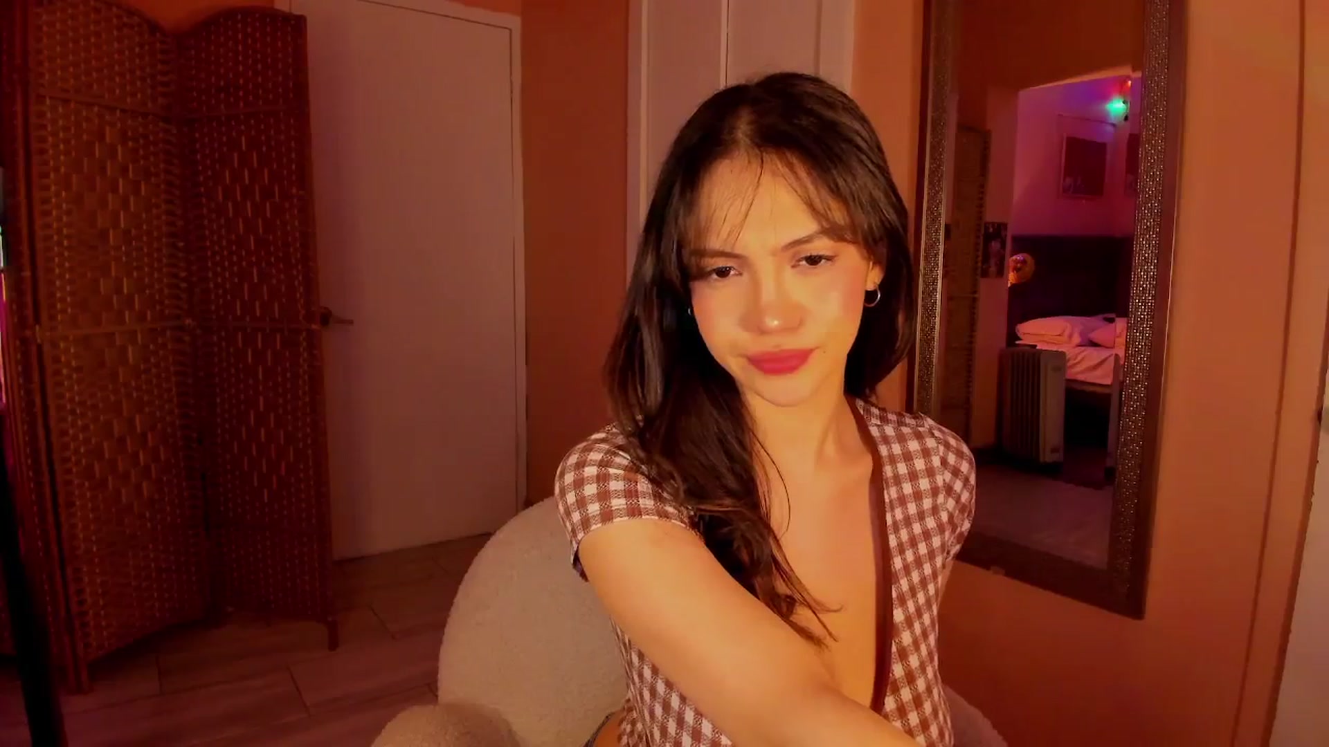 Gallery image thumbnail from Alicee199's myfreecams stream on, 01/21/2026, 10:11 image 8 of 20