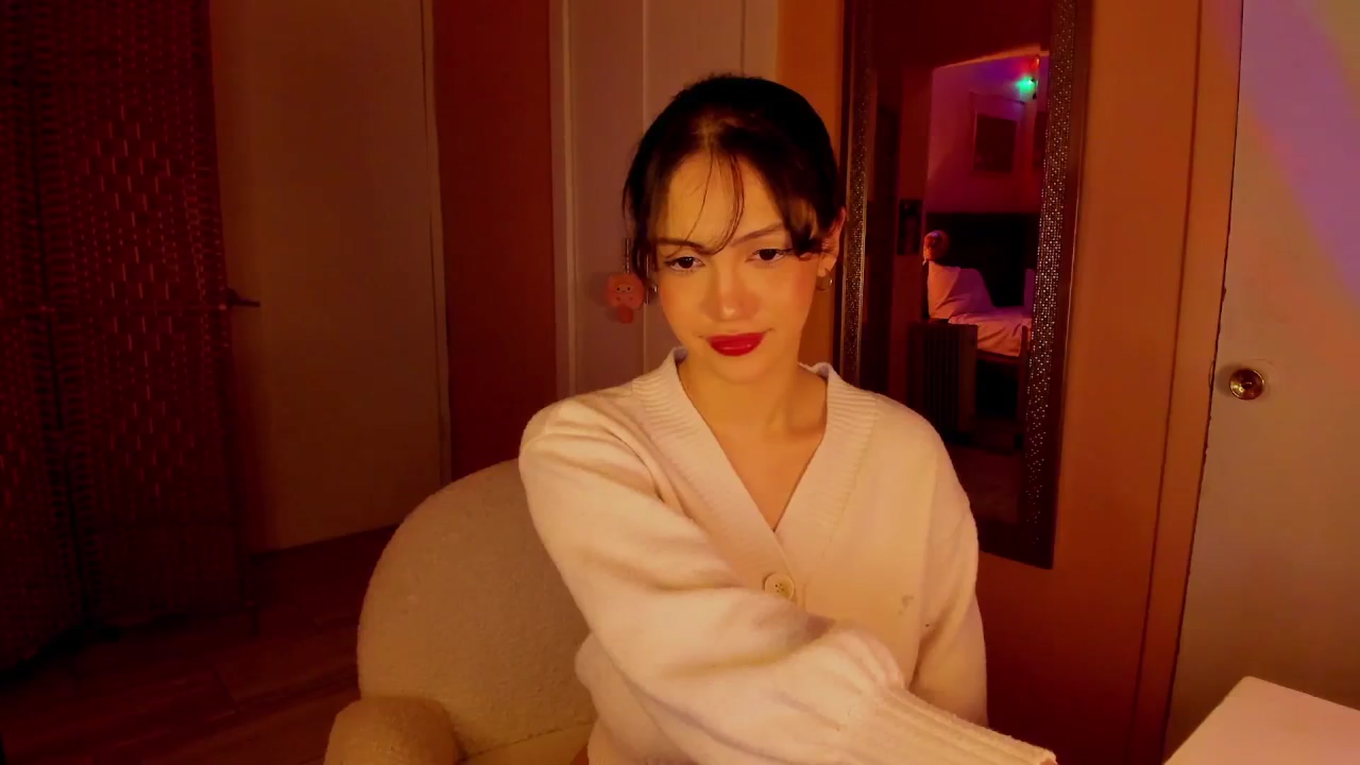 Gallery image thumbnail from Alicee199's myfreecams stream on, 01/23/2026, 10:50 image 7 of 20
