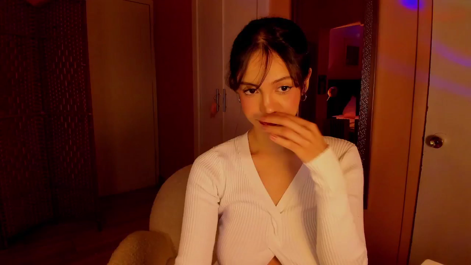 Gallery image thumbnail from Alicee199's myfreecams stream on, 01/25/2026, 09:58 image 19 of 20